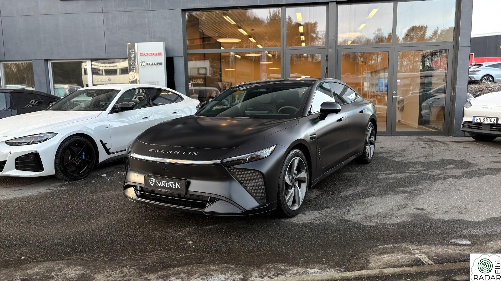 EXLANTIX ES 77kWh Luxury AWD/Skinn/Panorama/Lav km/360cam
