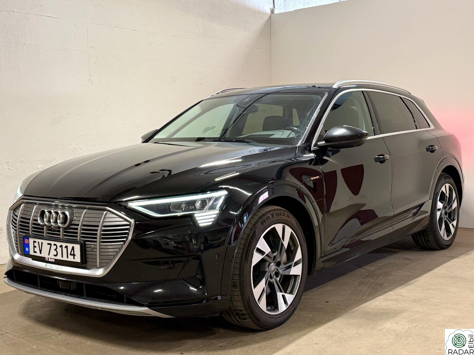 AUDI e-tron 55 426hk/ACC/360/Carplay/Krok/Head-up/Park/Lane assist+