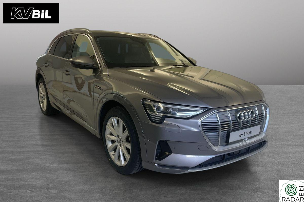 AUDI e-tron e-tron Advanced 55 Hengerfeste/Sportsseter/Navi/Head up