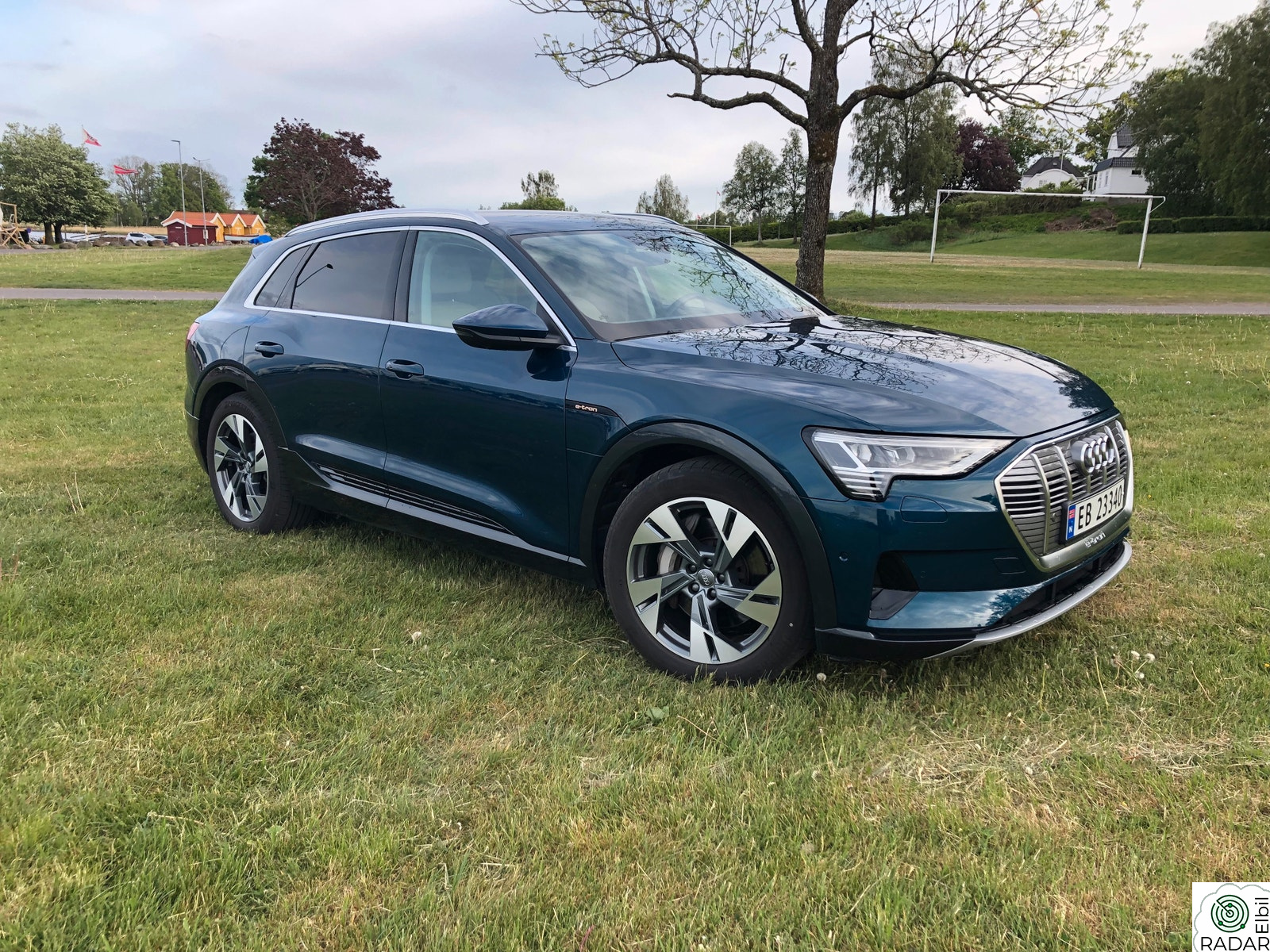 AUDI e-tron 50 50