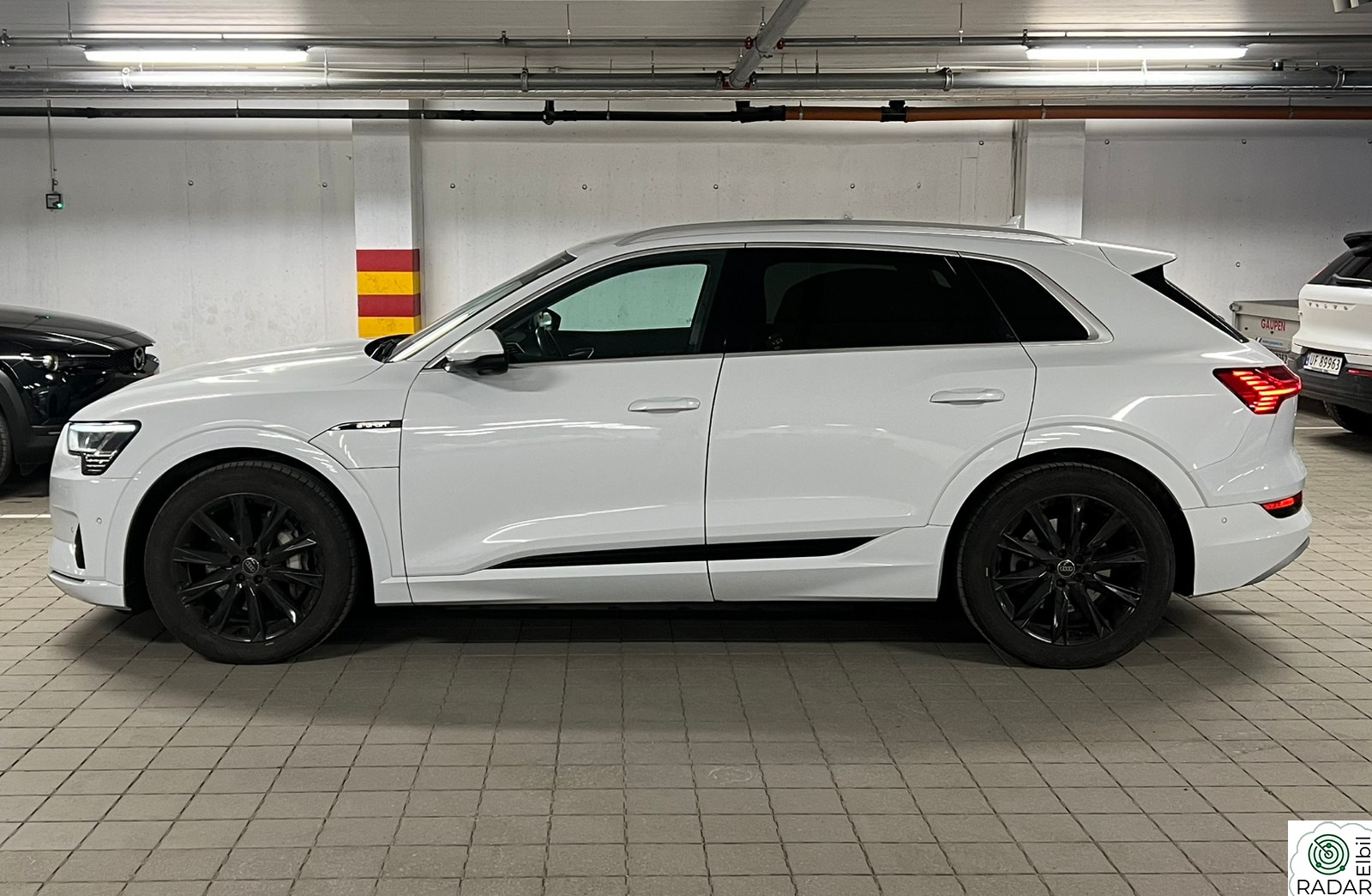 AUDI e-tron 50 50 Advanced Business