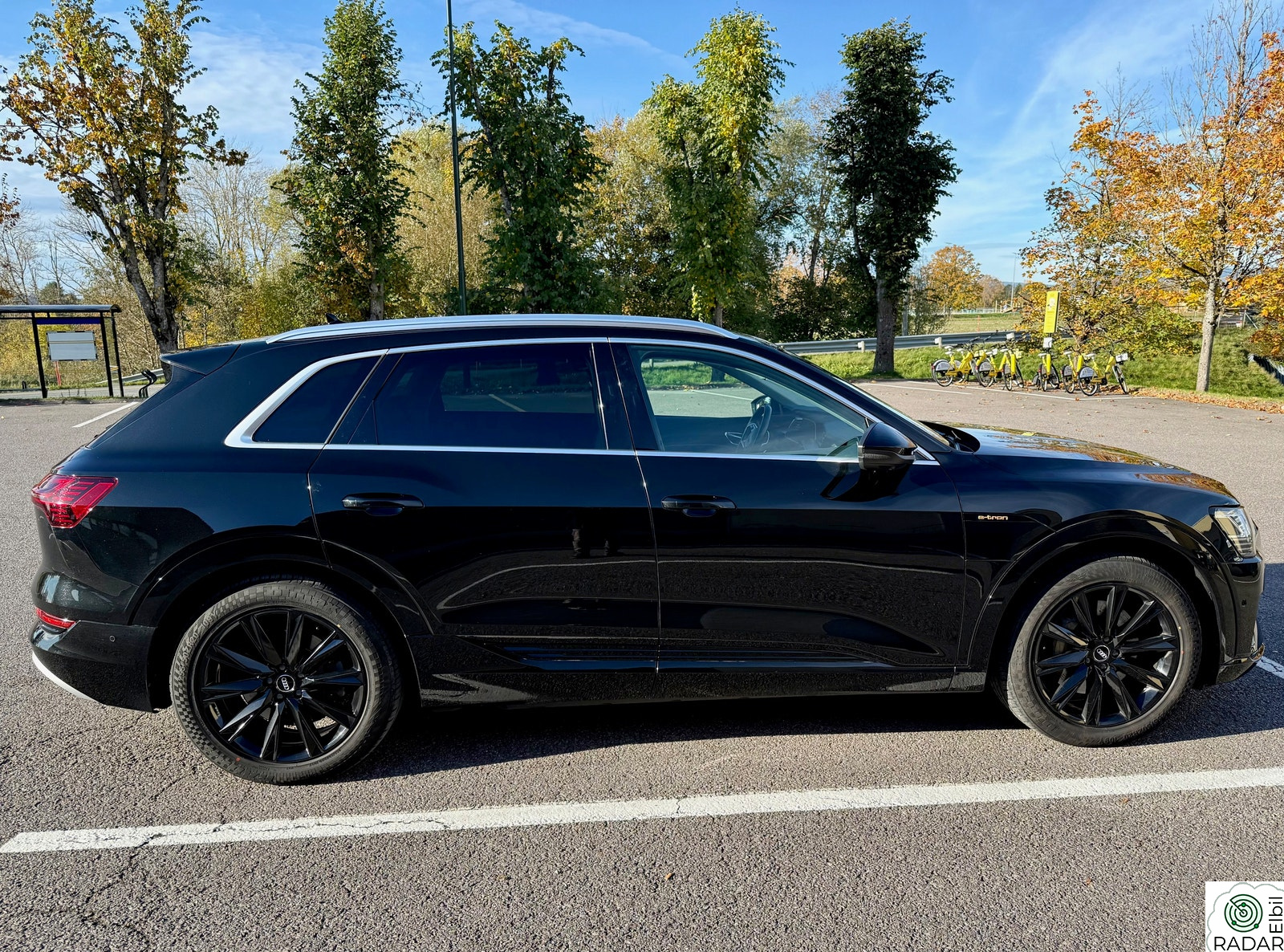 AUDI e-tron 50 50 Advanced Business
