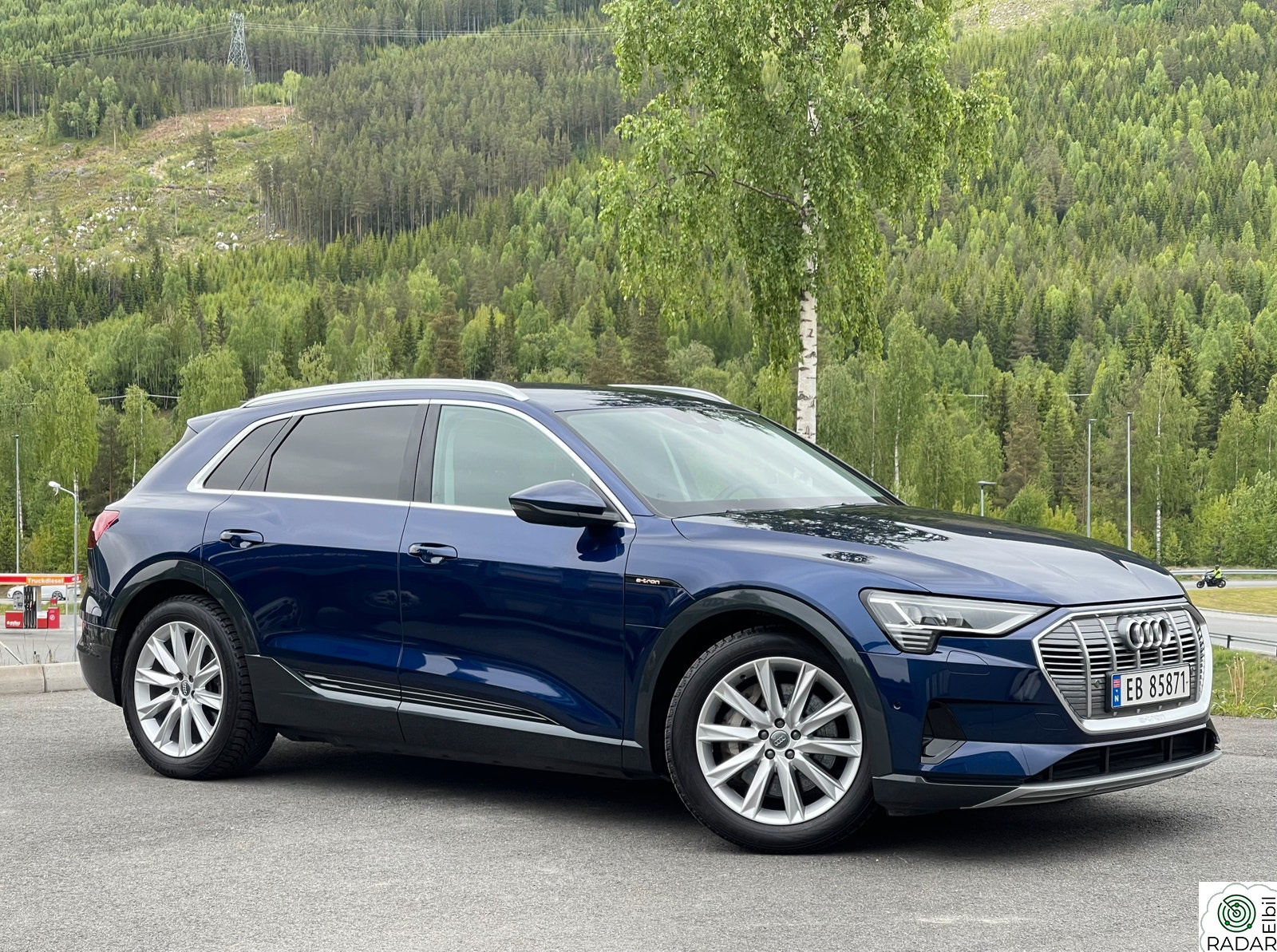 AUDI e-tron 50 50 Advanced/Helskinn/LED/H.Feste/Navi/Lav km/Garanti