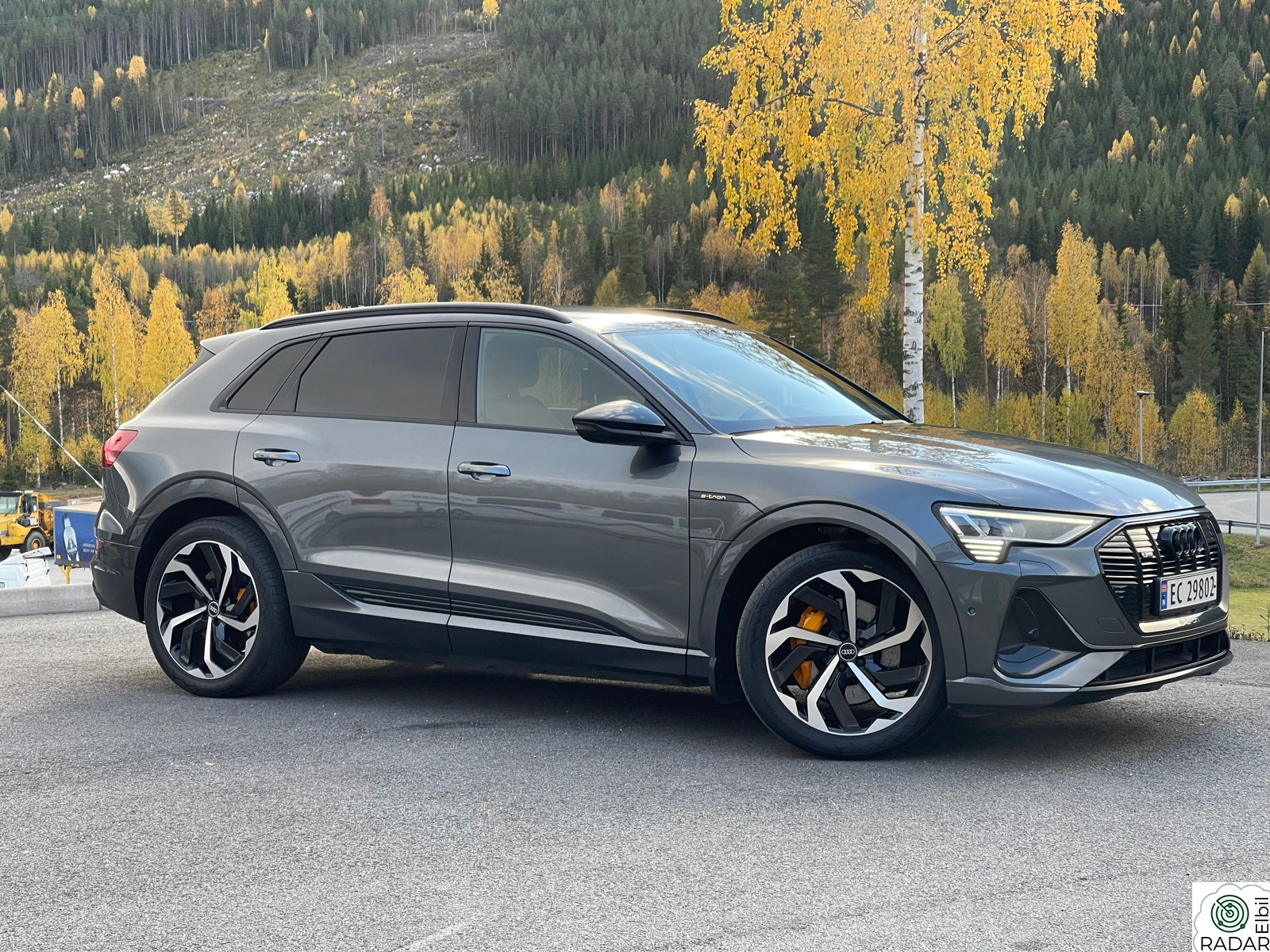 AUDI e-tron 55 55 S-LINE/Sport/ACC/HUD/Keyless/H.Feste/21"Alu