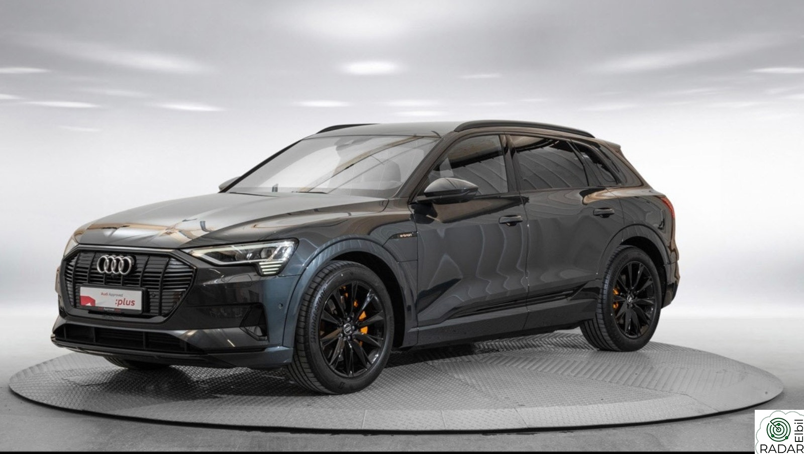 AUDI e-tron 55 55 S line Sport . Lav km. Strøken bil.