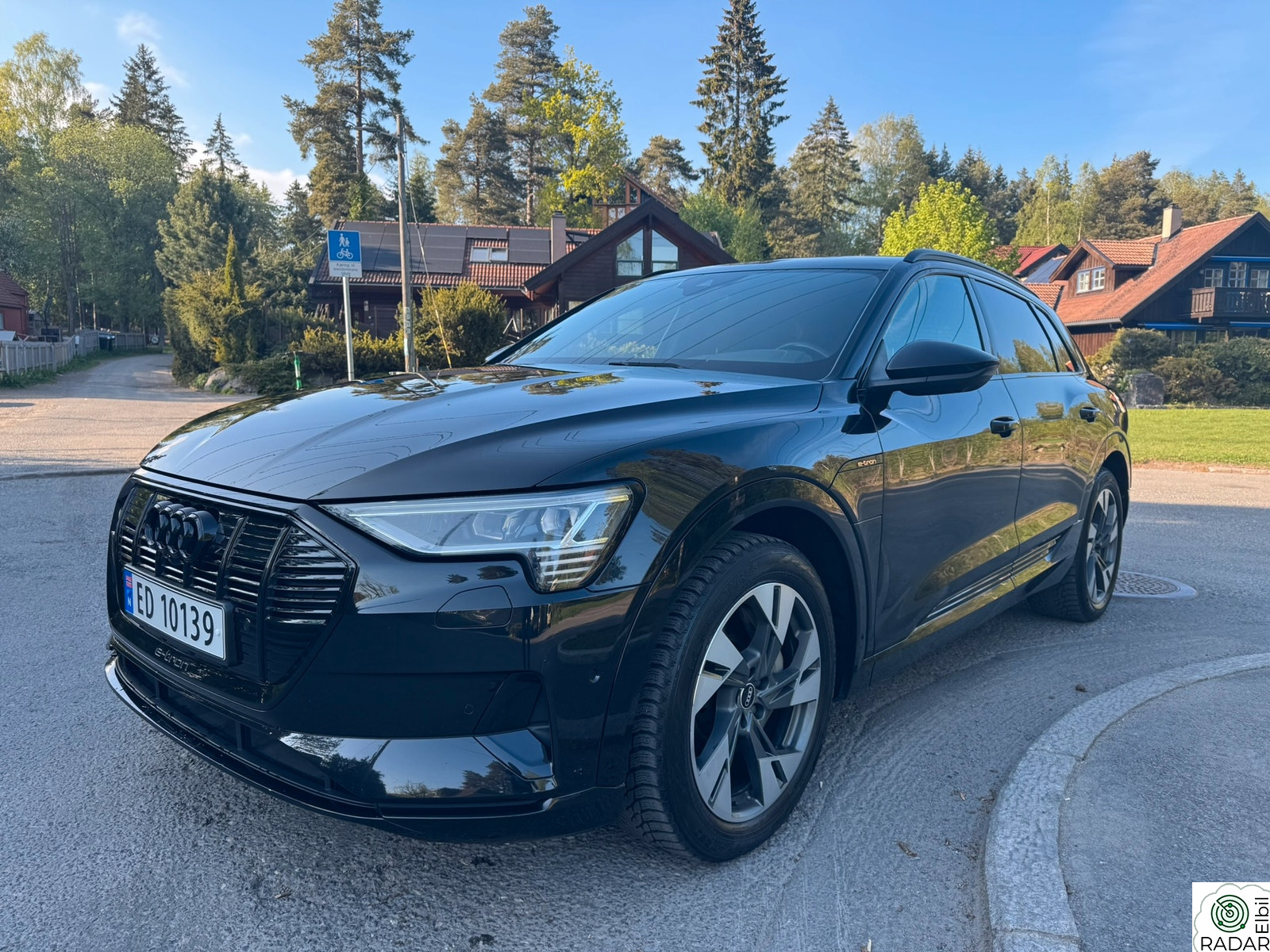 AUDI E TRON 55 55 Advanced Sport / Sort optikk / hengerf. / 360 kamera