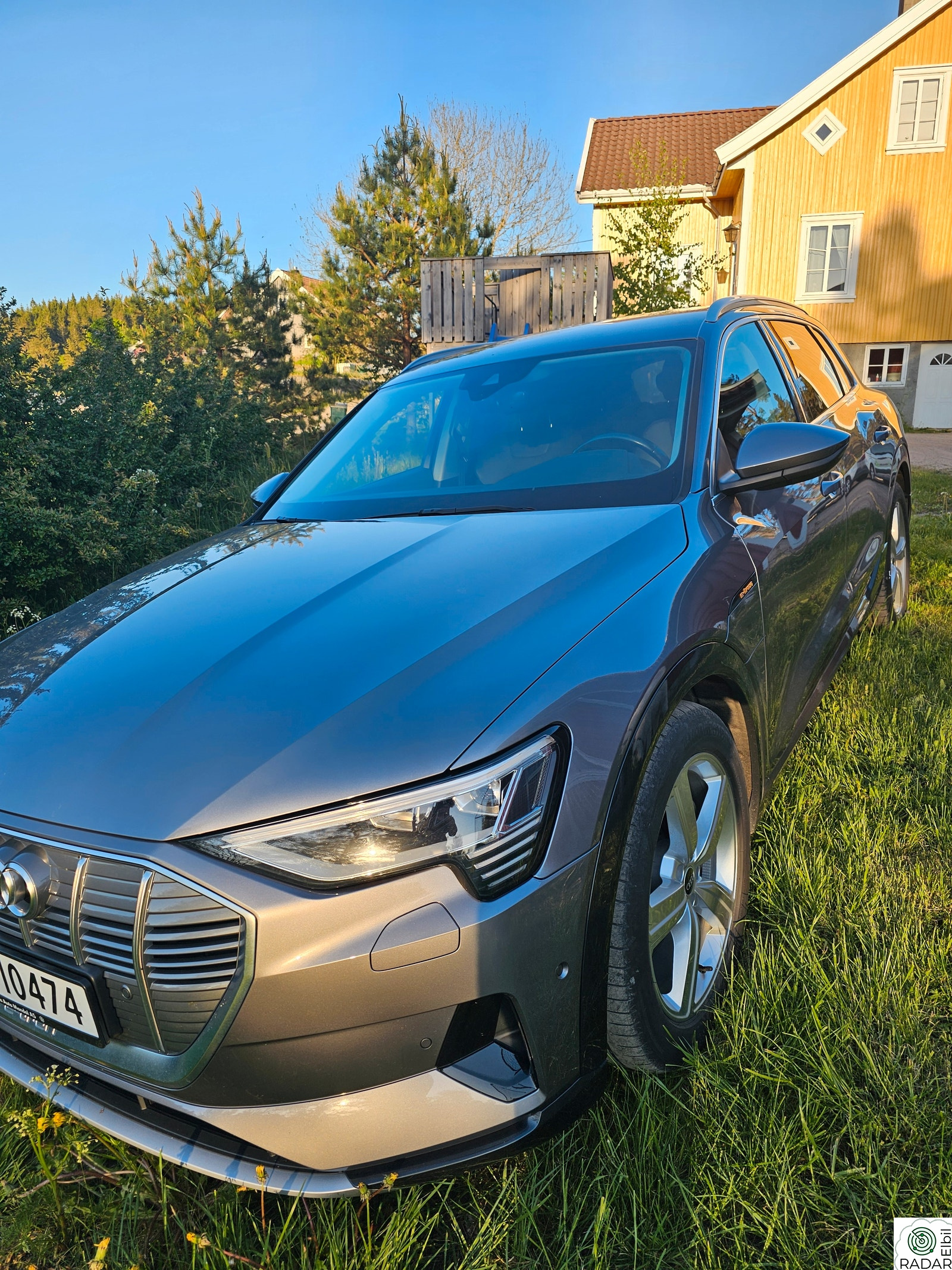 AUDI E TRON 55 55 advanced business' Hengerfeste, sportstoler ++