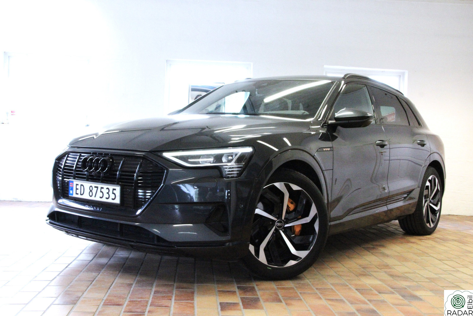 AUDI E TRON 55 55 SPORT BLACK OPTIKK+SKINN+NAVI+ACC+KROK+360c+21"++