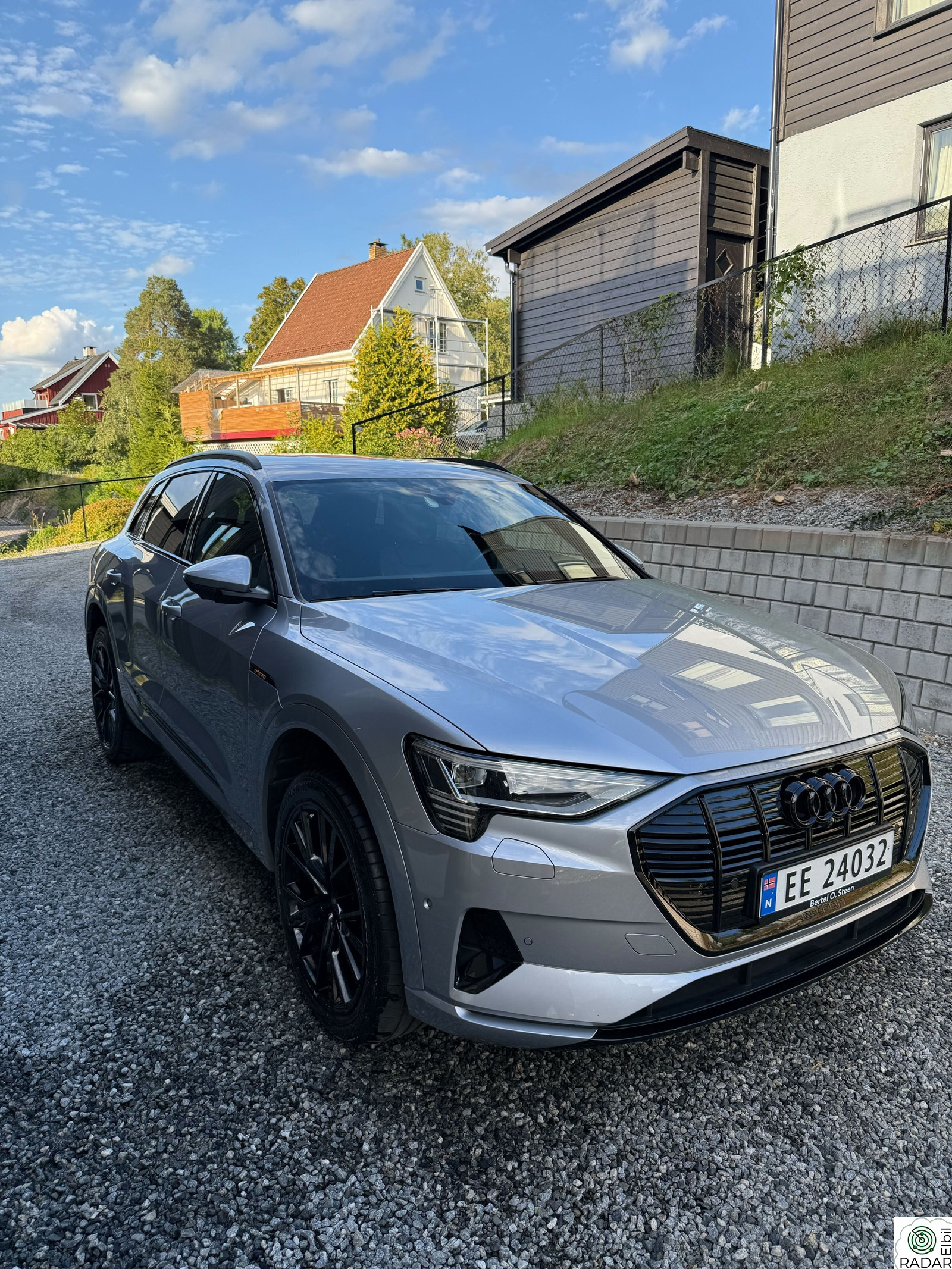 AUDI E TRON 55 55 Advanced Sport - Matrix, 360, B&O, sort optikk