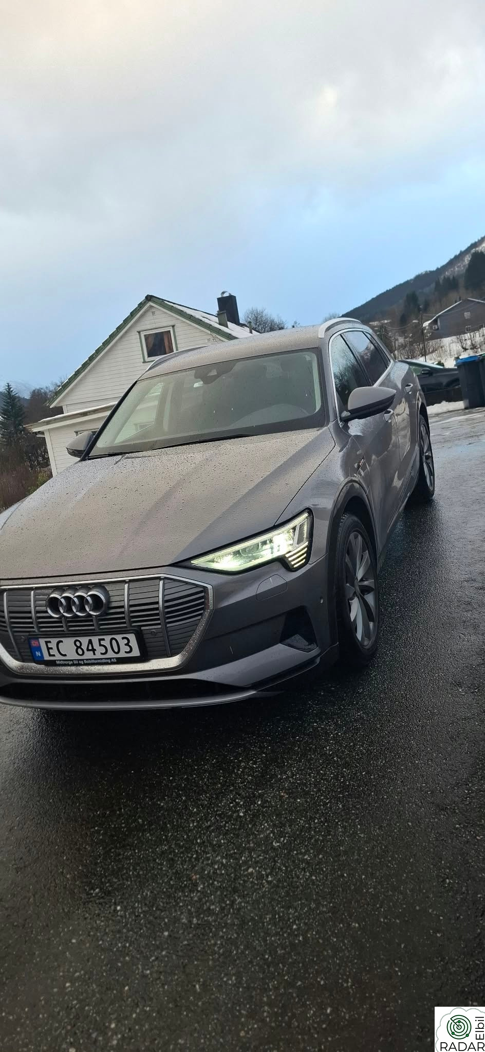 AUDI e-tron 55