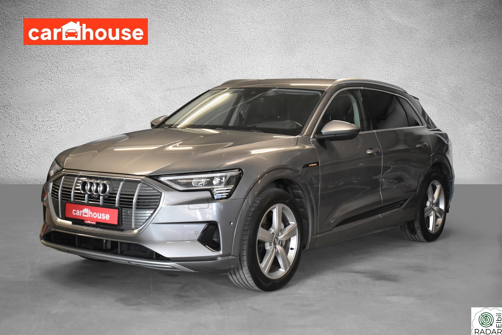 AUDI e-tron 55 Q ADVANCED HUD LUFT KROK 360KAM ACC GARANTI 408HK+++