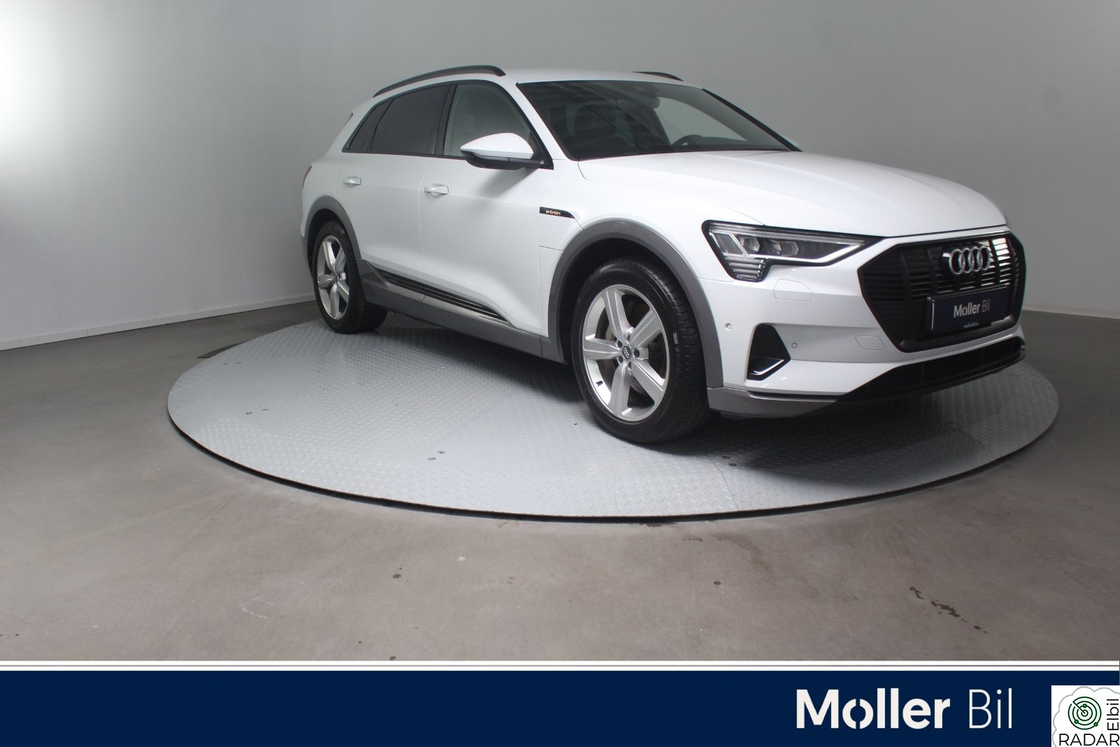 AUDI e-tron 55 Advanced Plus - 360Kam, B&O, HUD, S Line, Luft
