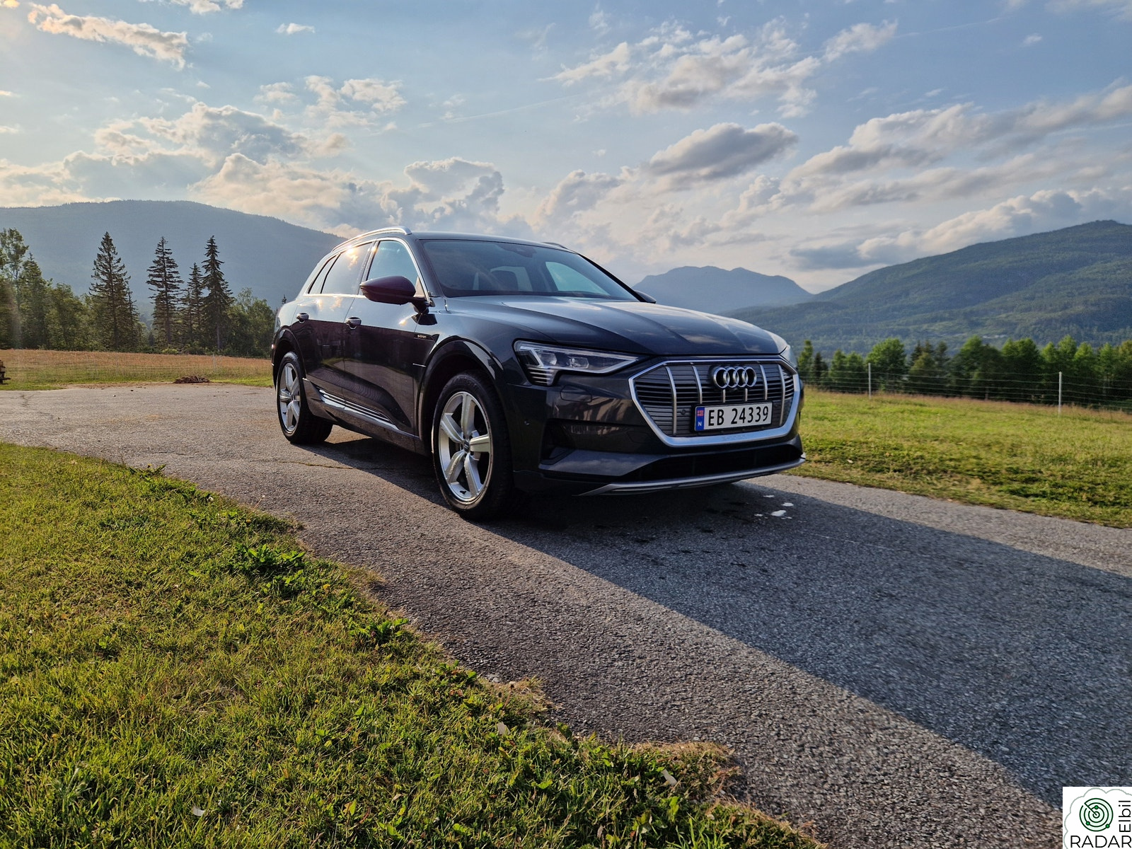 AUDI e-tron 50 50 Advanced Business