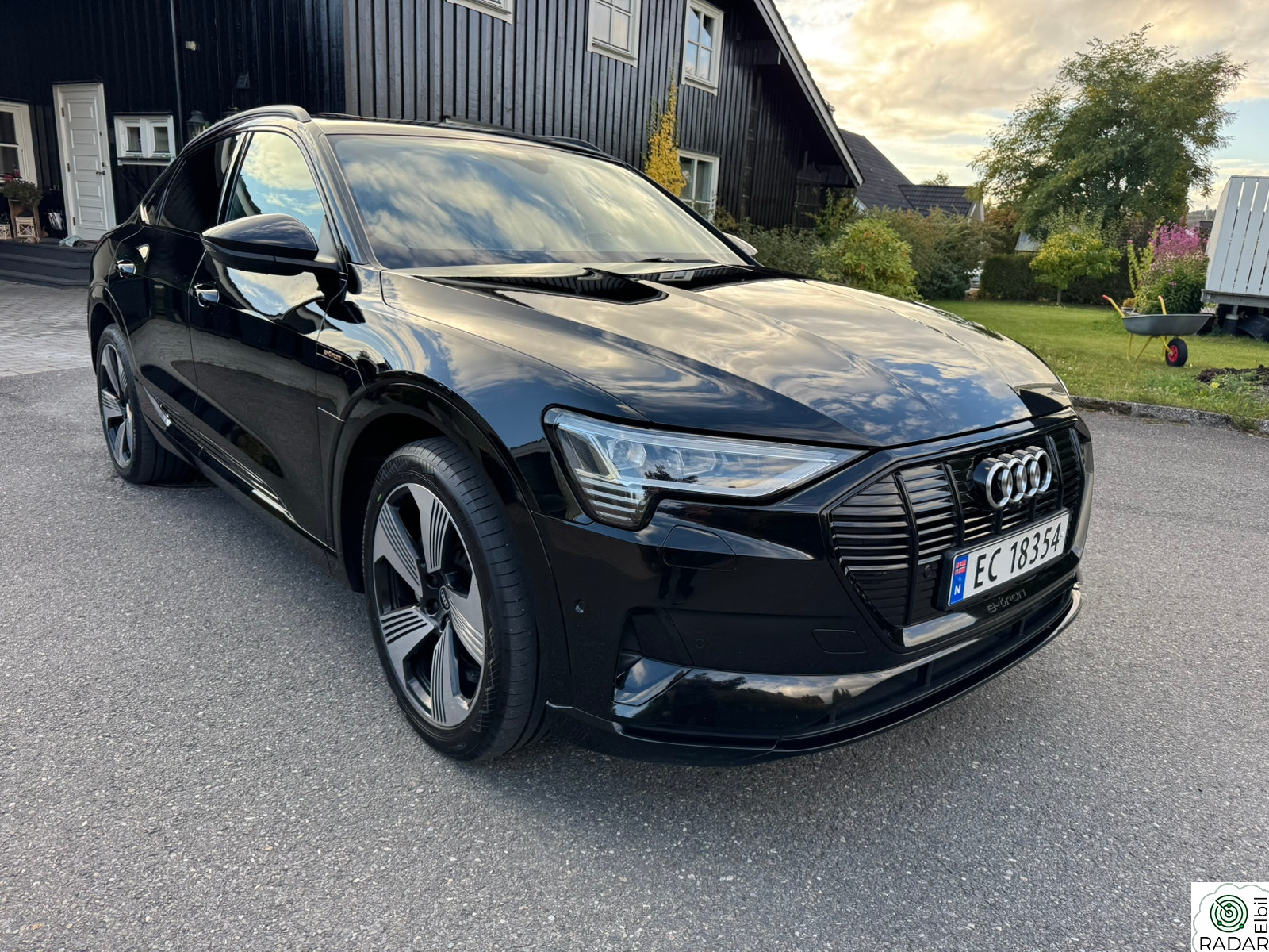 AUDI e-tron Sportback 55 55 Sportback Advanced Sport