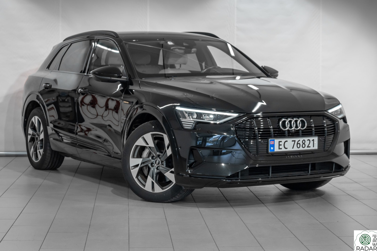 AUDI E TRON 55 55 Advanced Business/Sort optikk/360/ACC/Hengerfeste