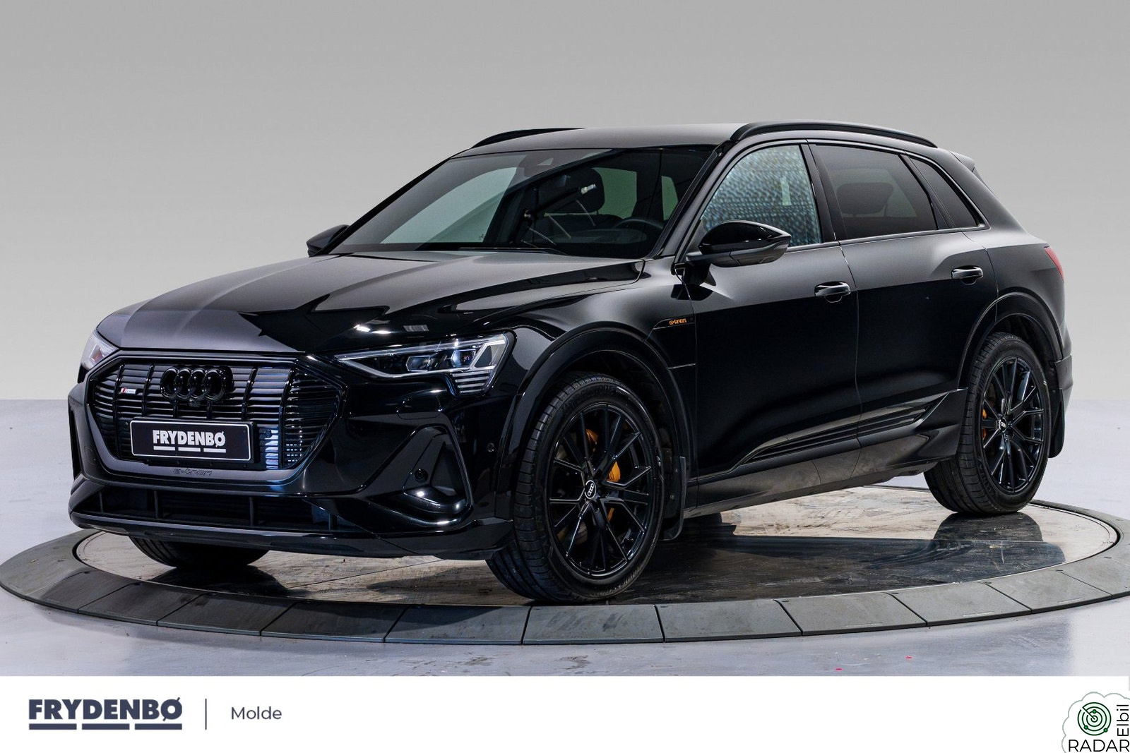 AUDI E TRON 55 55 S-line Black Edition KROK|21"|HUD|B&O|360KAM|CARBON+
