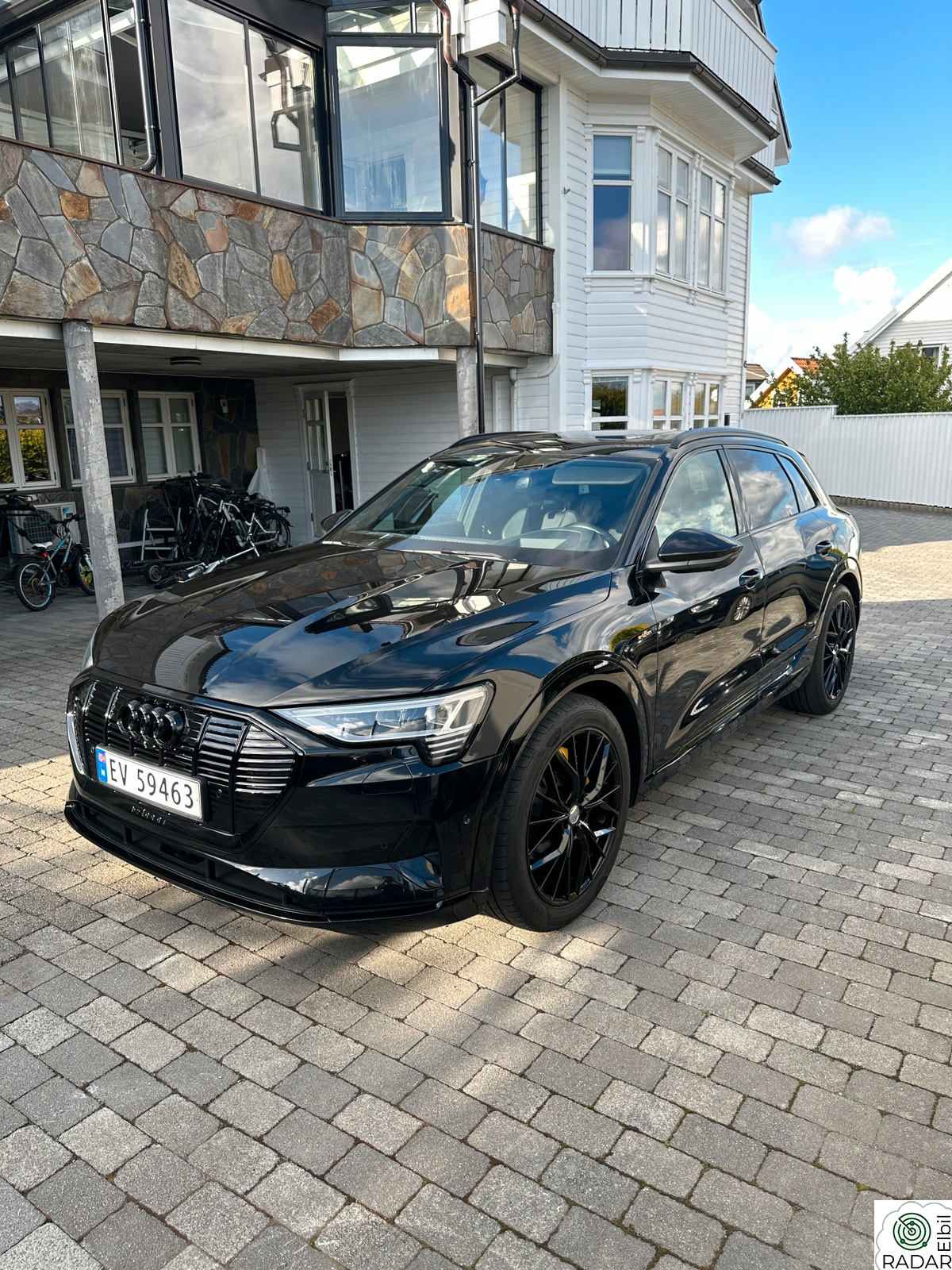 AUDI e-tron 55