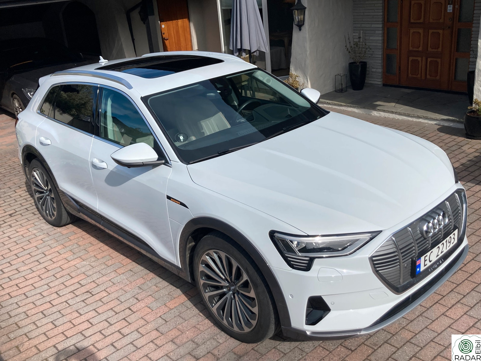 AUDI e-tron 55 SOFT CLOSE,MASSAGE,B&O,H-FESTE,PANO,ACC