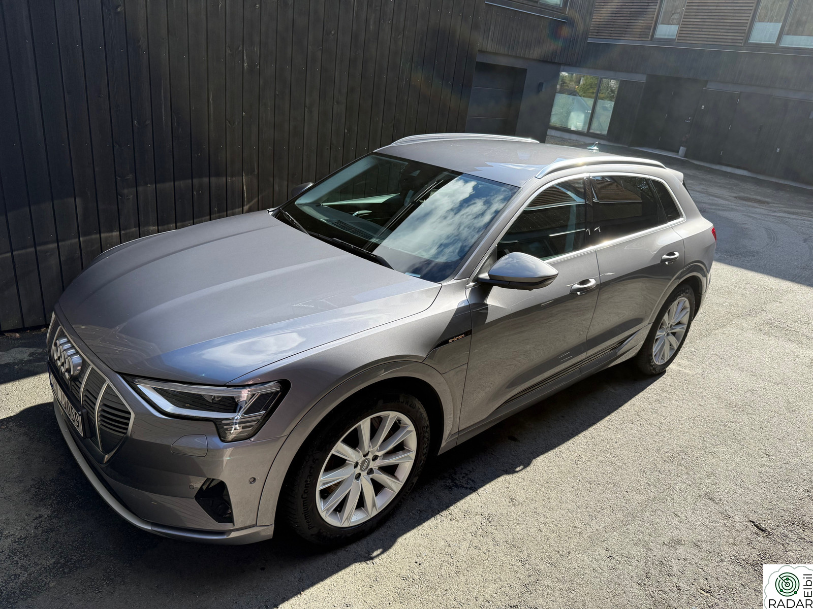 AUDI e-tron 55