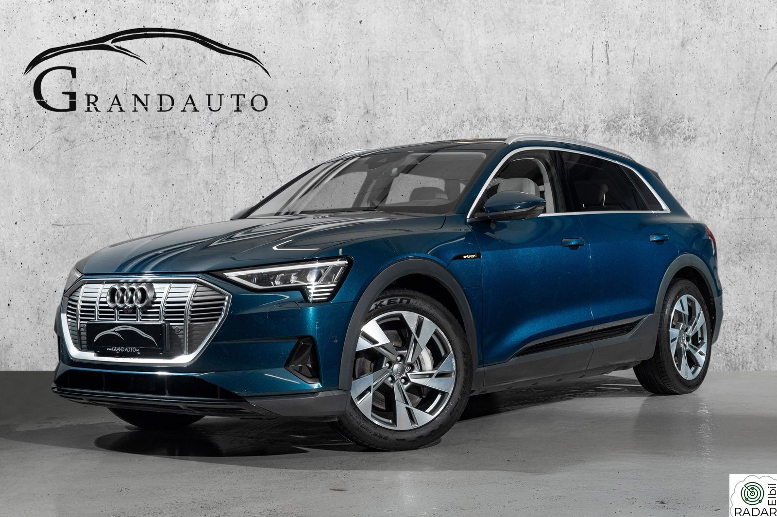 AUDI e-tron 55 360-KAMERA KROK HEADUP SKINN ELSETER KEYLESS MATRIX