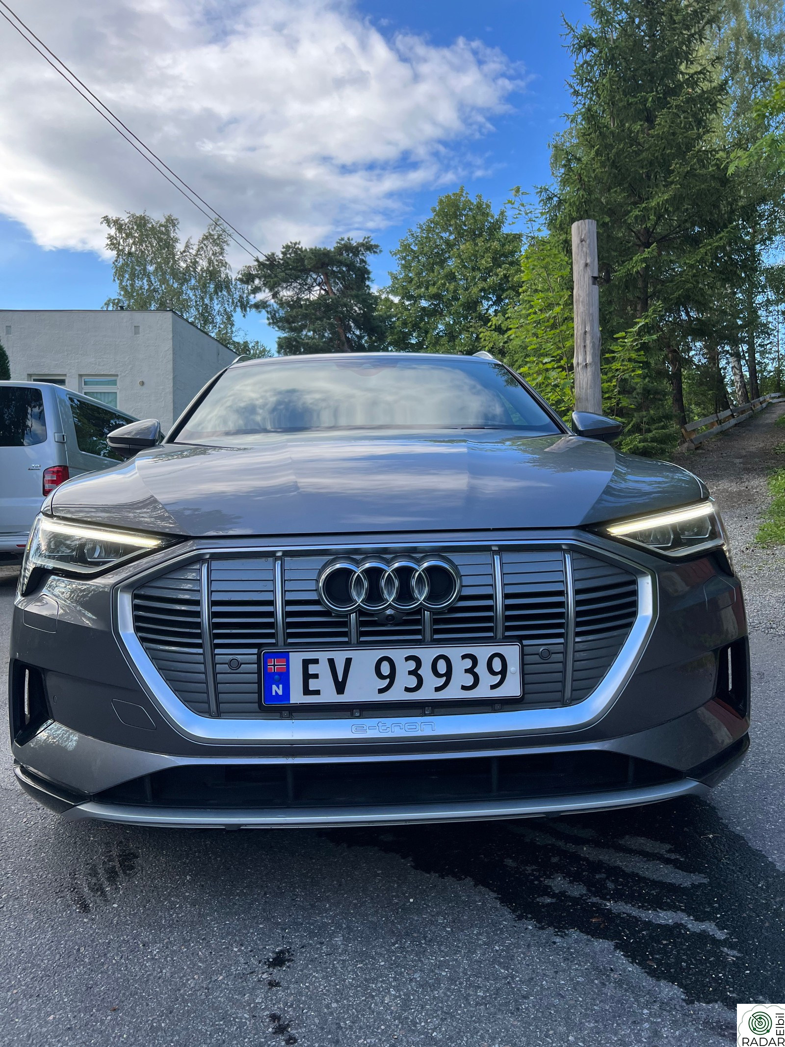 AUDI e-tron E-TRON 141KW