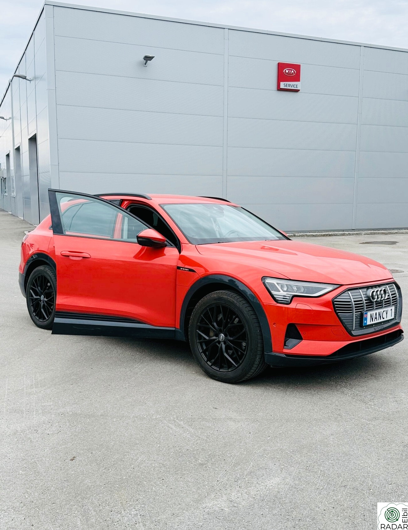 AUDI e-tron 50 50 Advanced Business