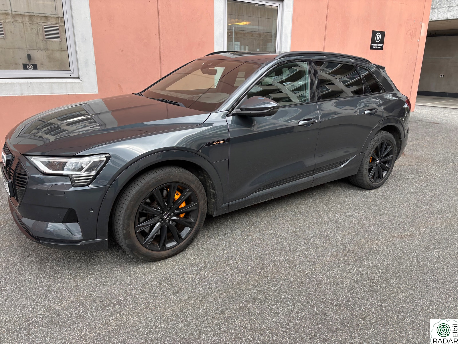 AUDI e-tron 50 50 Advanced Sport Mye utstyr