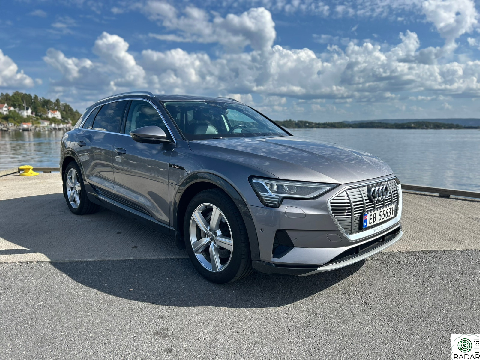 AUDI e-tron 50 50