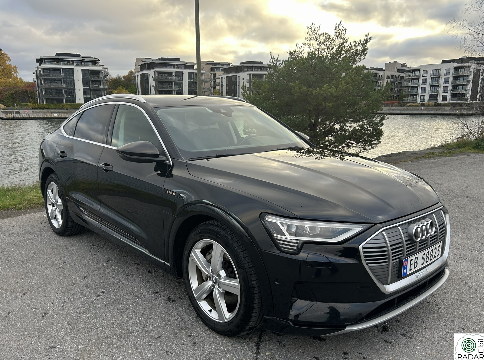 AUDI e-tron Sportback 55 55 Sportback Advanced Sport