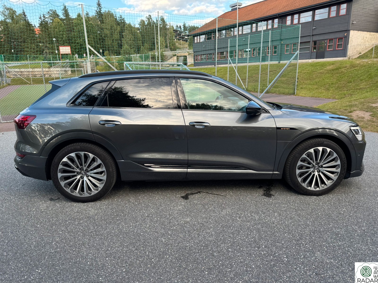 AUDI e-tron 50 50 S-Lline Sport / B&O / Matrix / Head-uo / Krok / Skin