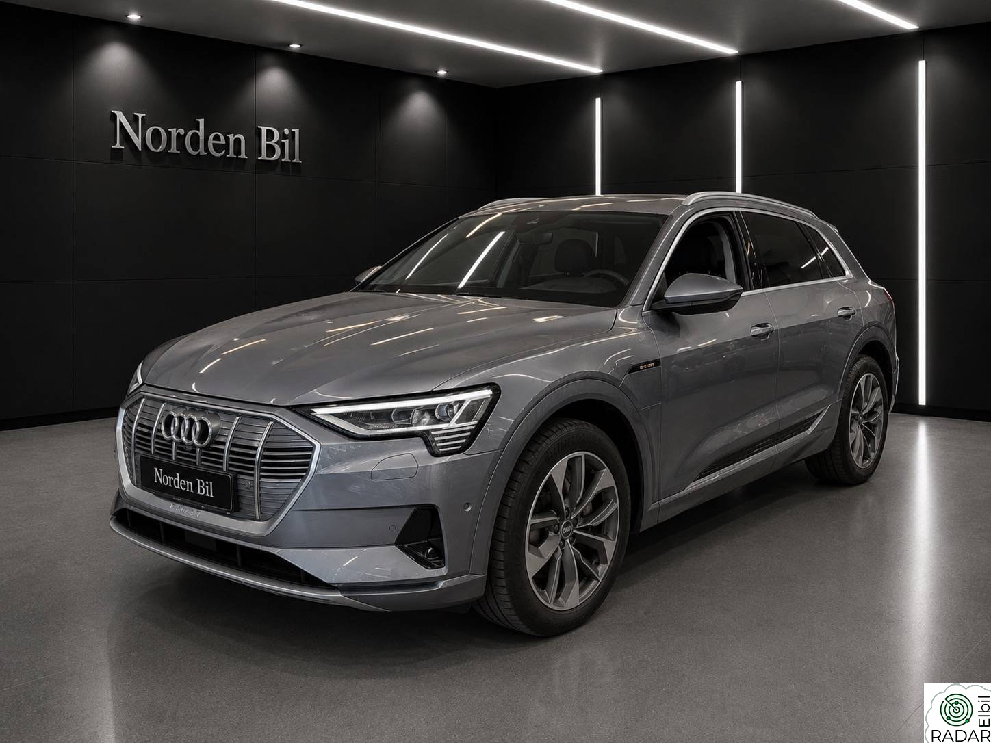 AUDI e-tron 50 50 // Advance Sport // hengerfeste // 360 kamera