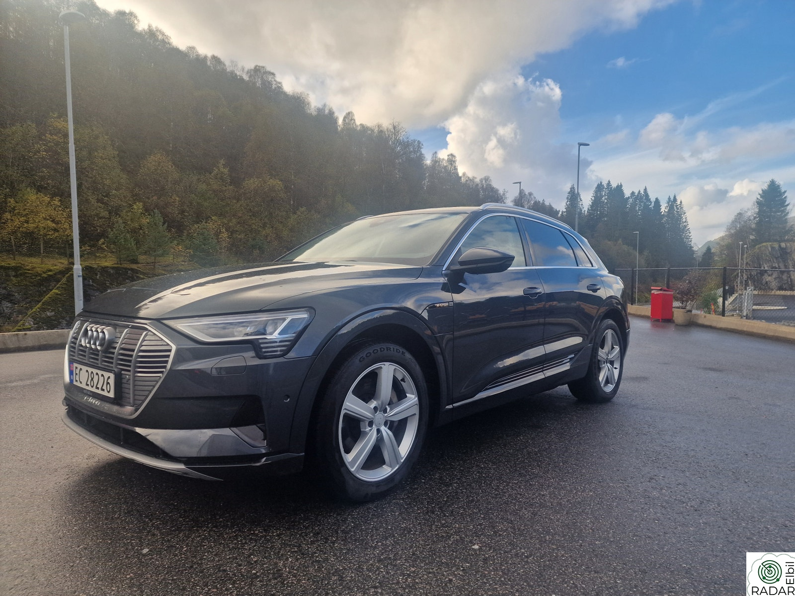AUDI e-tron 55 e-tron 55