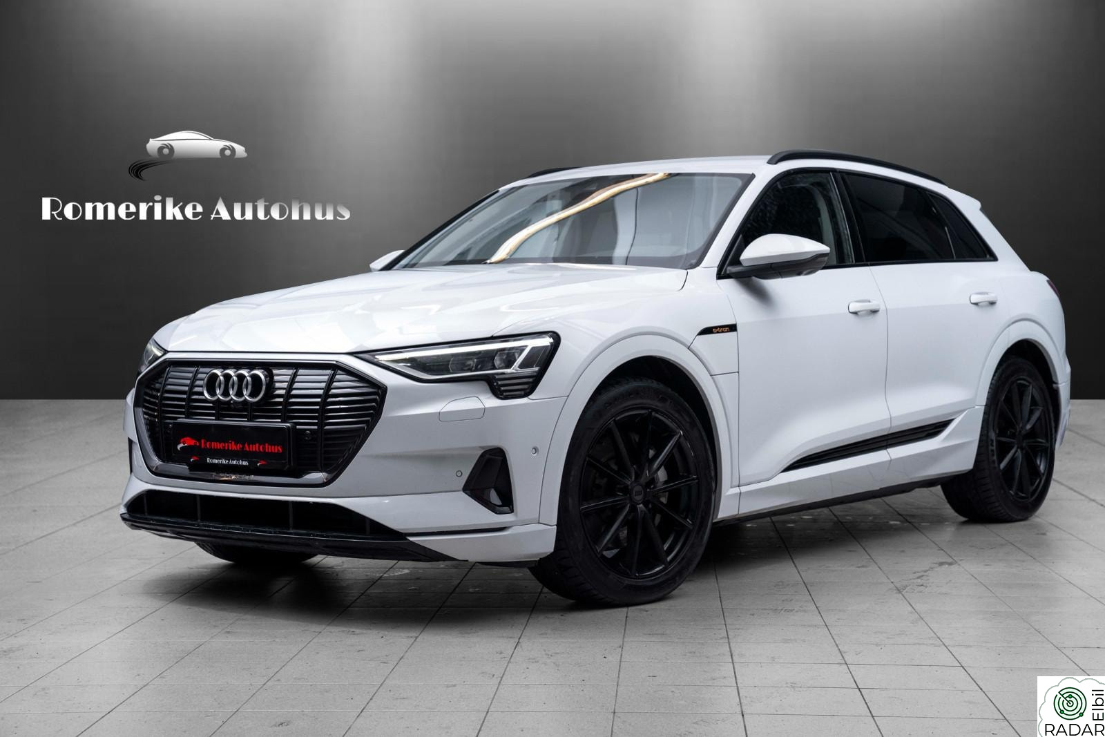 AUDI E TRON 55 55 Advanced Q // SortOptikk, Rattvarme, 360kam, Krok+++