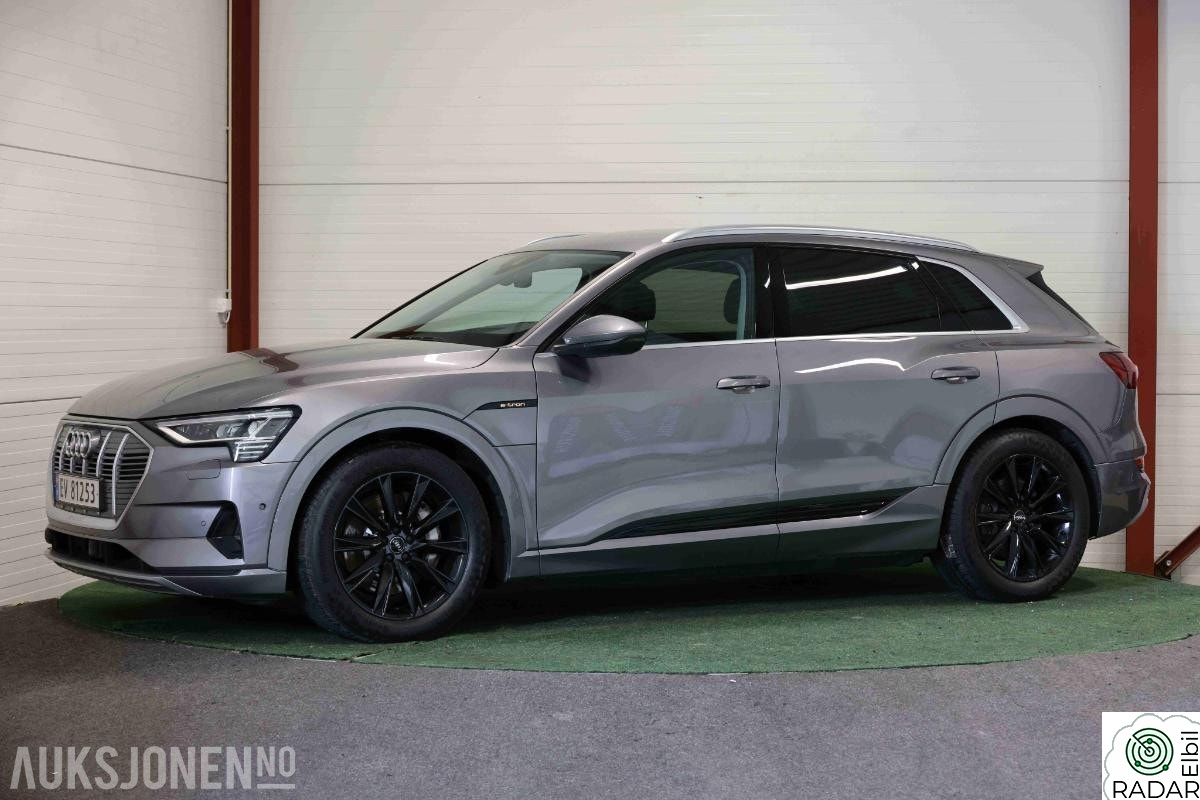 AUDI e-tron 55 quattro