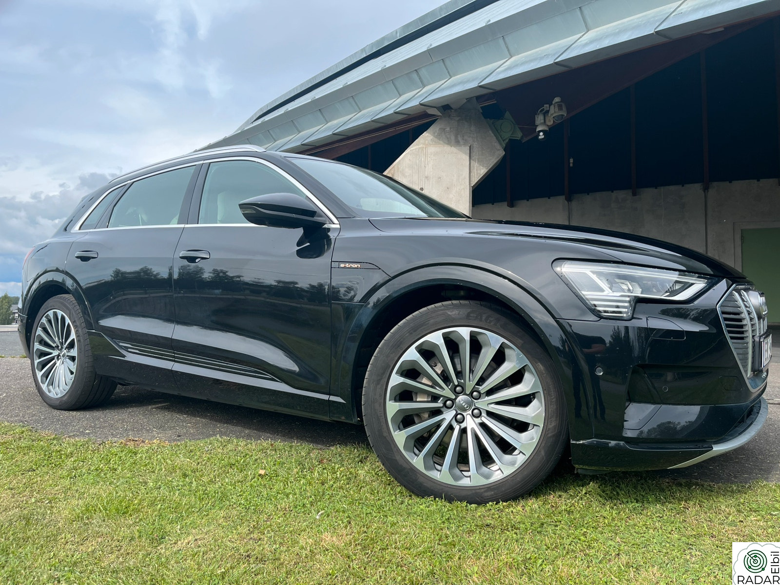 AUDI e-tron 55 ADVANCED PLUS HIGH TECH/ADV.KEY/B&O/HUD/PANO/SKINN++