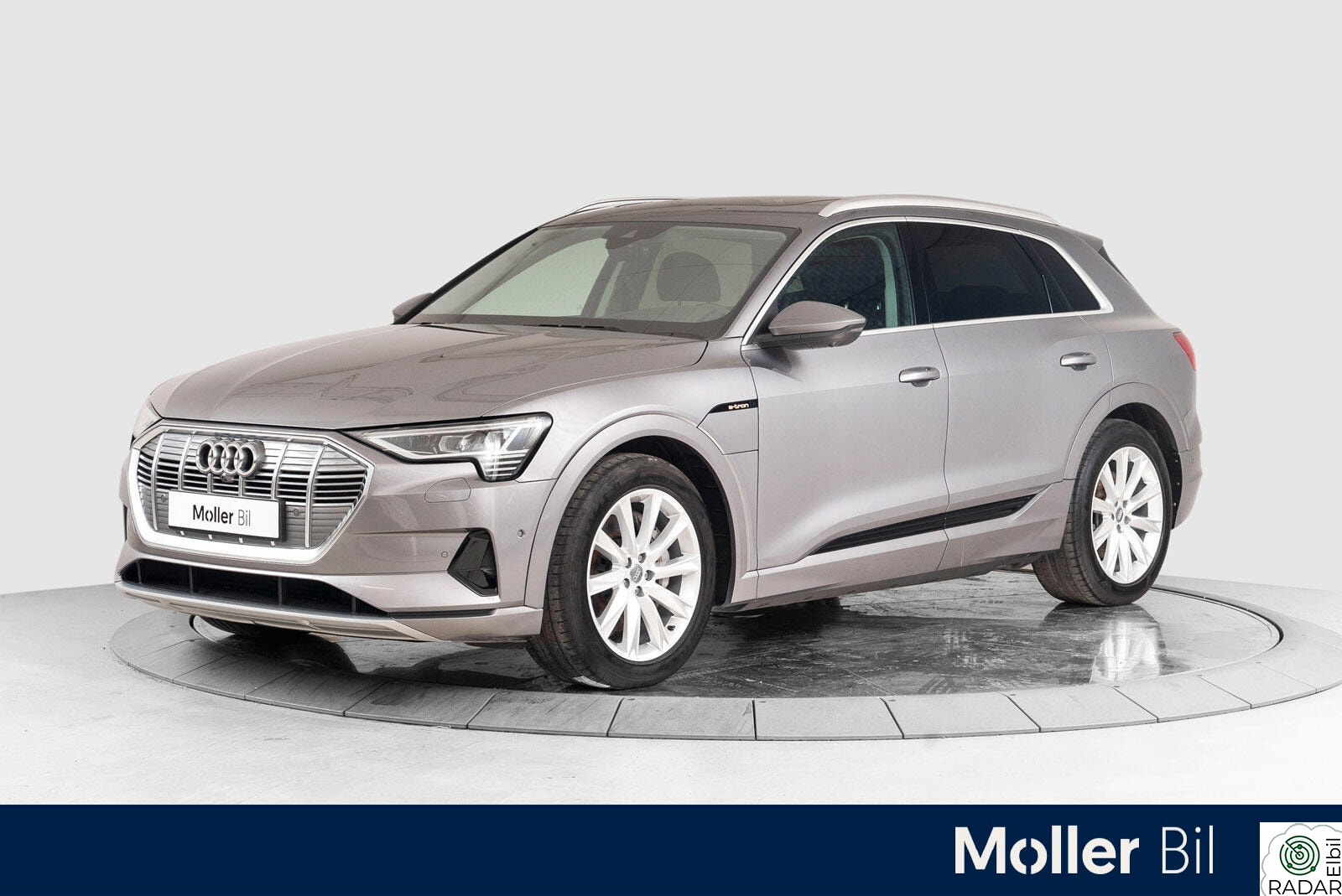 AUDI e-tron 55 55 Advanced Exclusive - HUD, 360Kam, Pano, B&O, Matrix