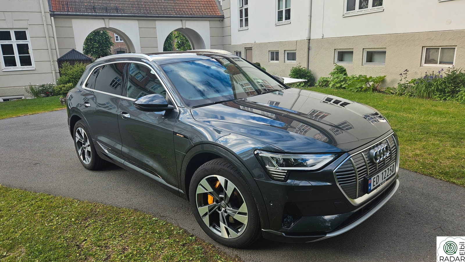 AUDI e-tron 55 55 Advanced Business