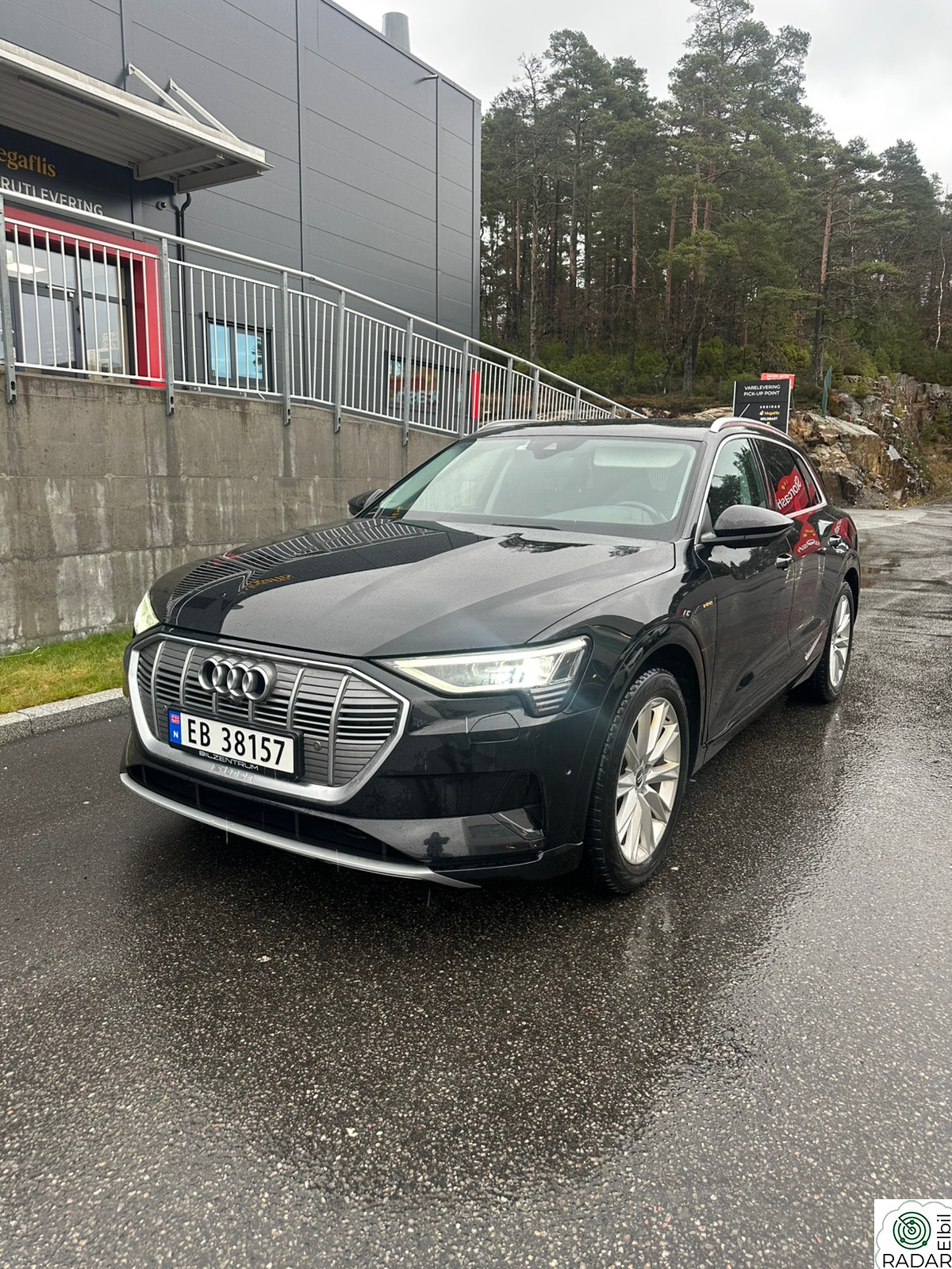AUDI e-tron 50 50