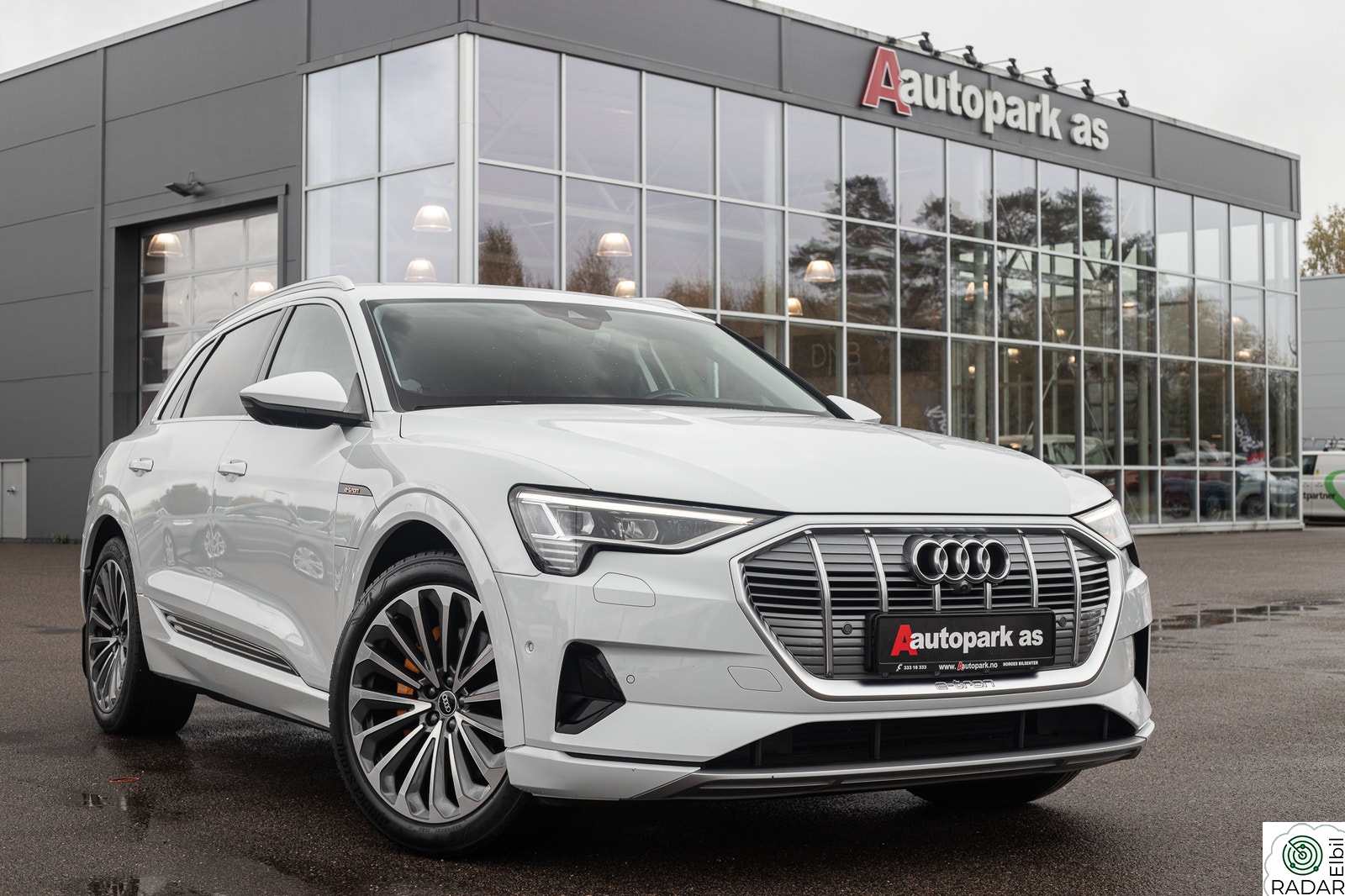 AUDI e-tron 55 55 NORSK/HUD/EL-SETER/360/KROK/ADAPTIV/CARPLAY/EN-EIER