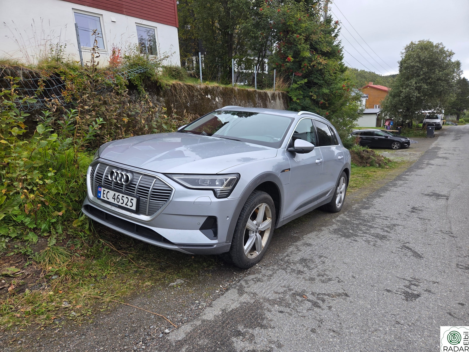 AUDI e-tron 50 50