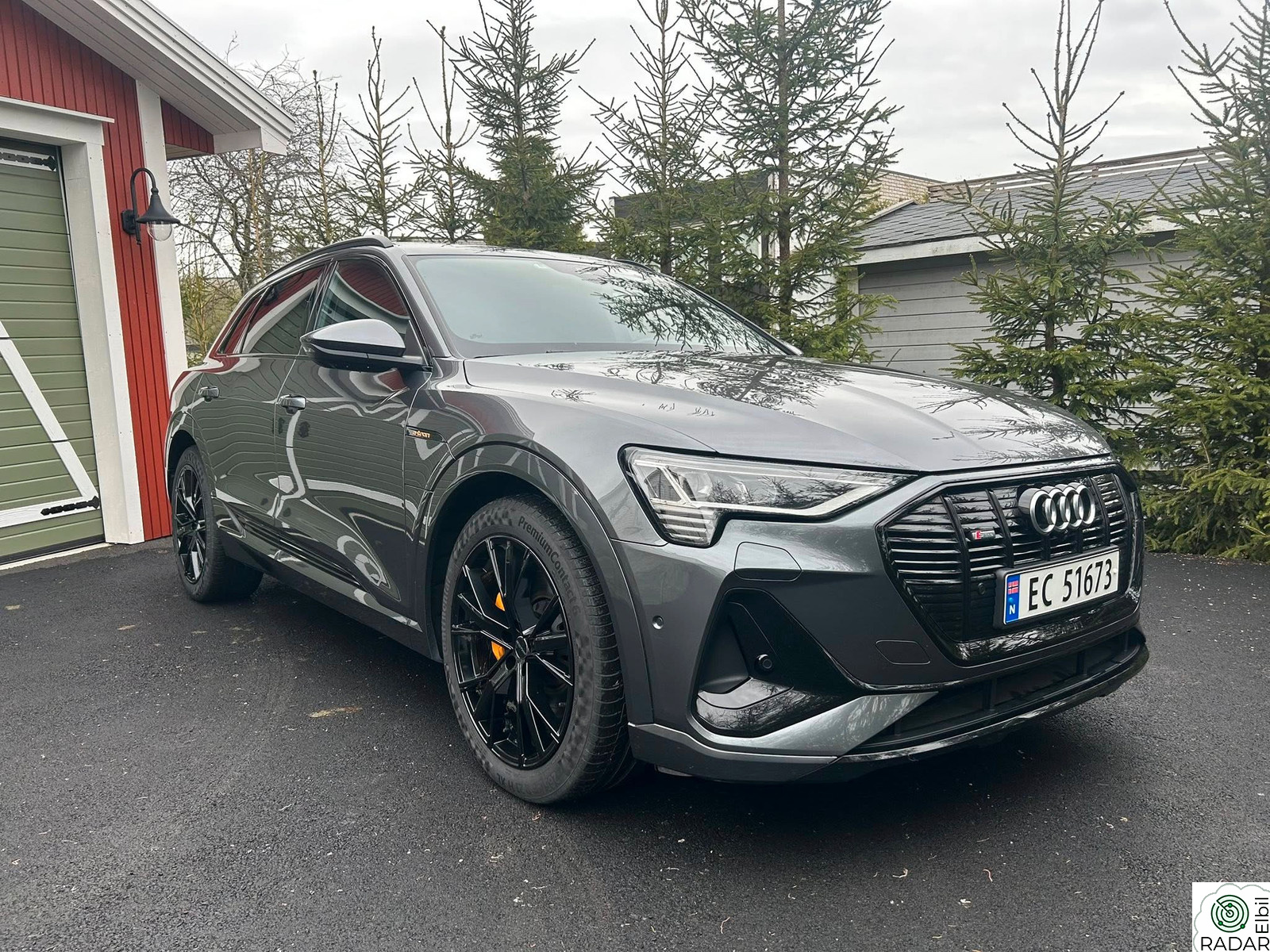 AUDI e-tron 55 55 S-Line Black Edition/Panorama/B&O/Matrix/21"/+++