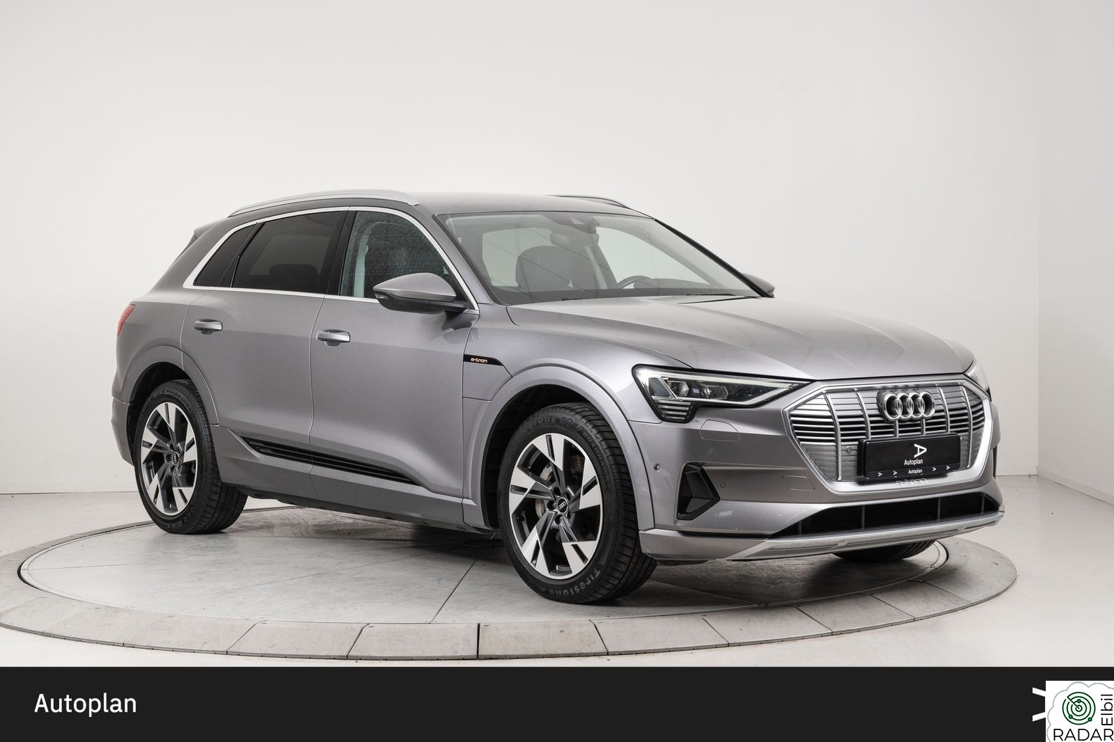 AUDI E TRON 55 55 Advanced Business | ACC | KROK | LUFT | KAMERA