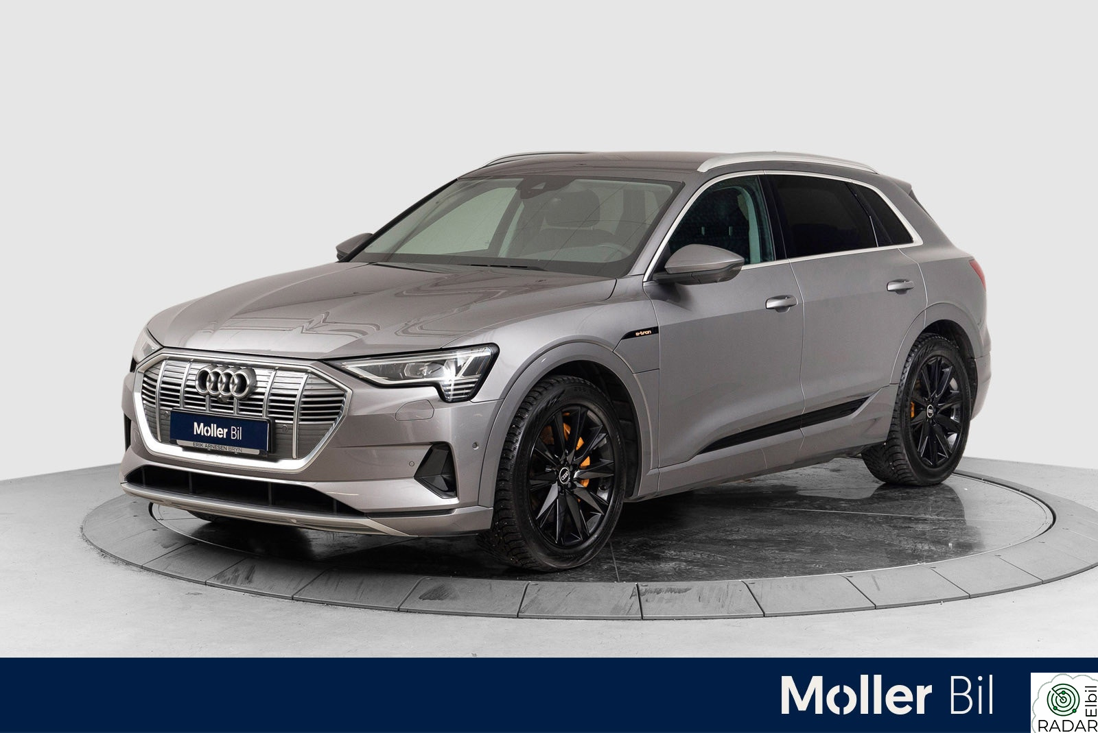 AUDI E TRON 55 55 Advanced Sport - 360kam,Adv.key,Krok,El.seter,20"