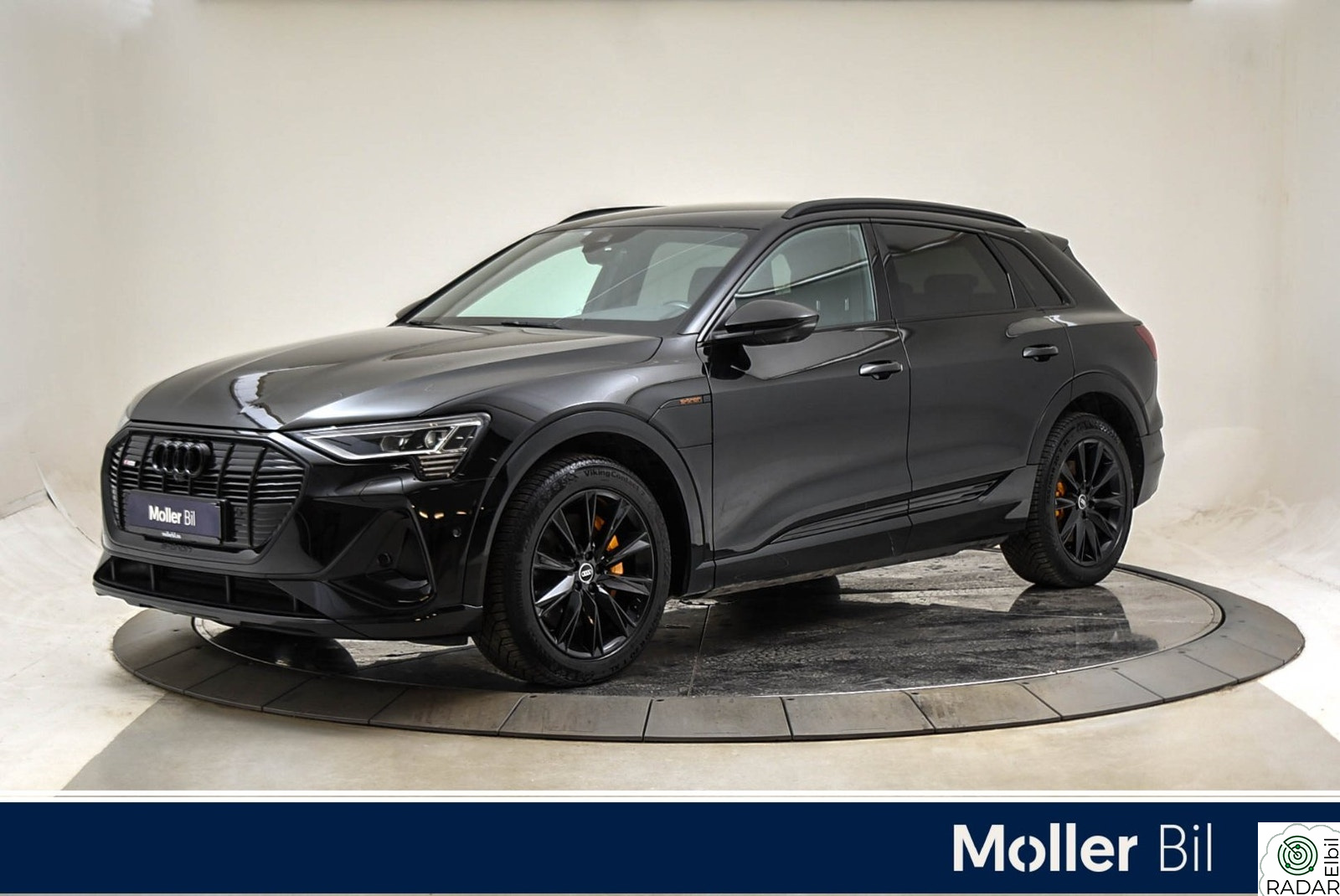 AUDI E TRON 55 55 S-Line Sport Black Edition Krok/Navi/Kamera/ACC/LED