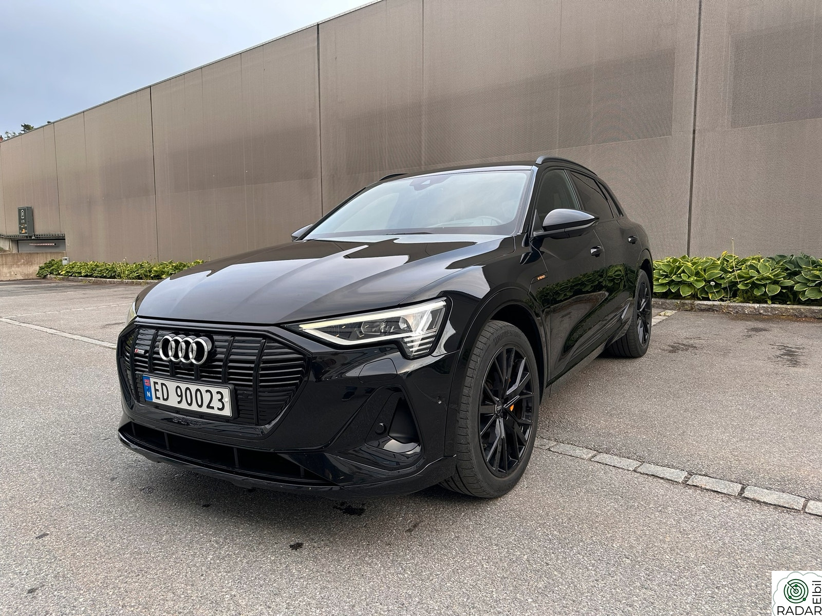 AUDI E TRON 55 55 S line Sport Black Edition