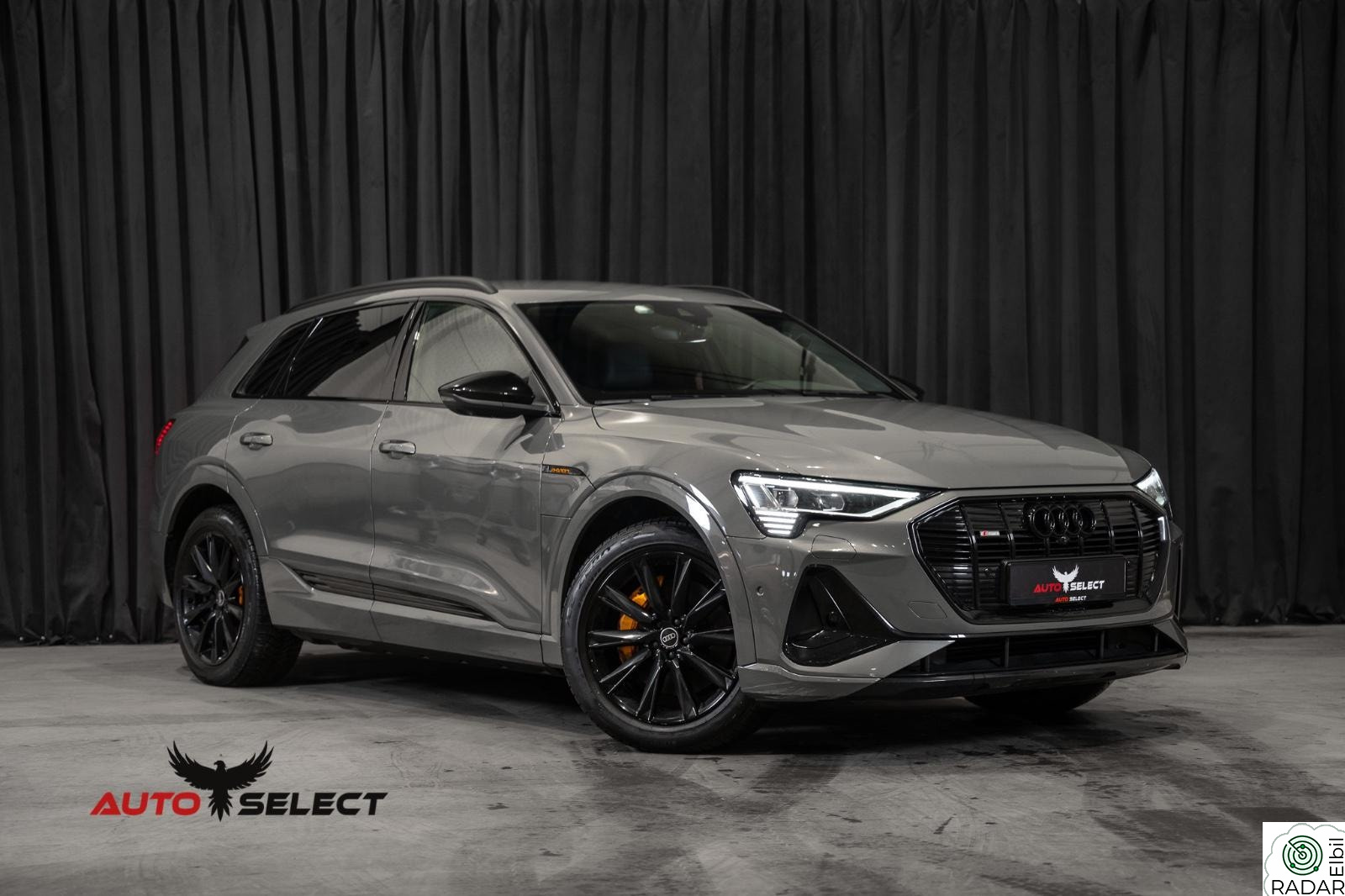 AUDI E TRON 55 55/426HK/Black Edition/2xS-Line/ACC/B&O/360/Memory/Krok