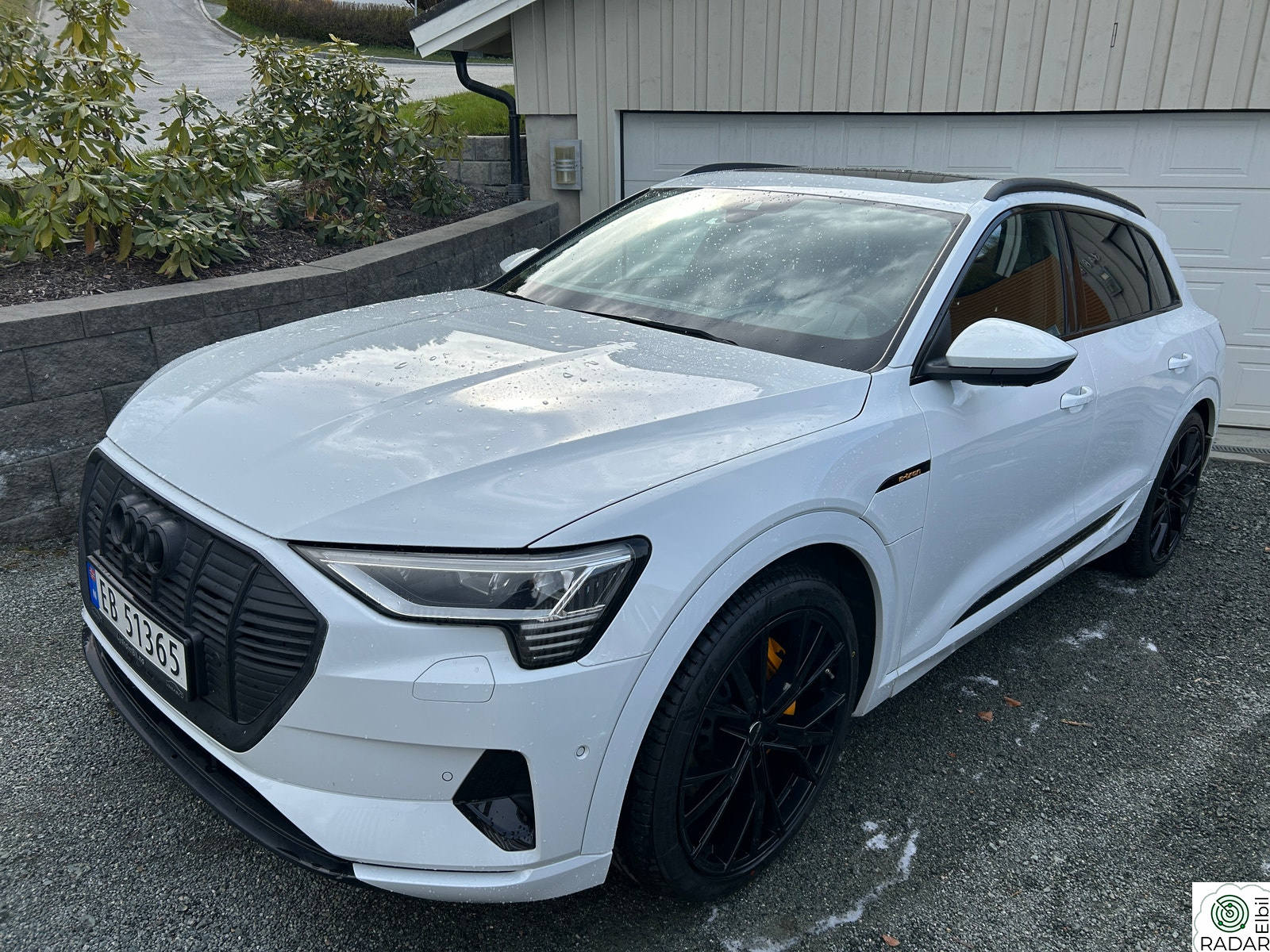 AUDI e-tron 55 Advanced, Krok,ACC,Matrix,Head up,Pano,Skinn,360,B&O