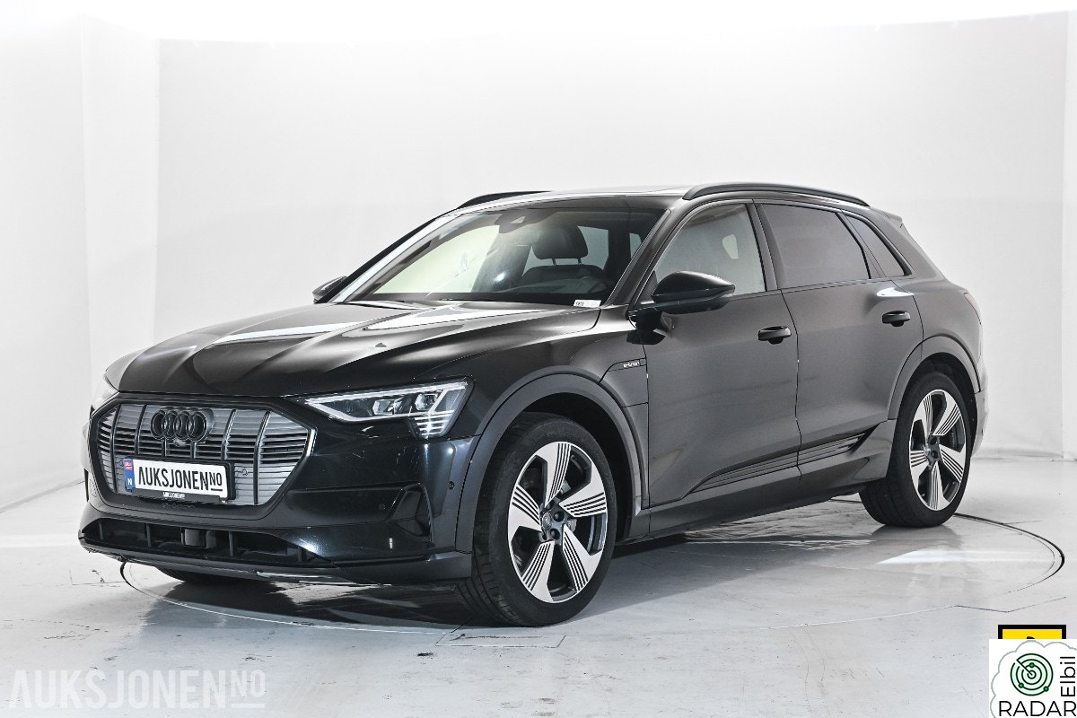 AUDI e-tron 55 HENGERFESTE B&O PANORAMA 360-KAMERA LUFTFJÆRING SPOR