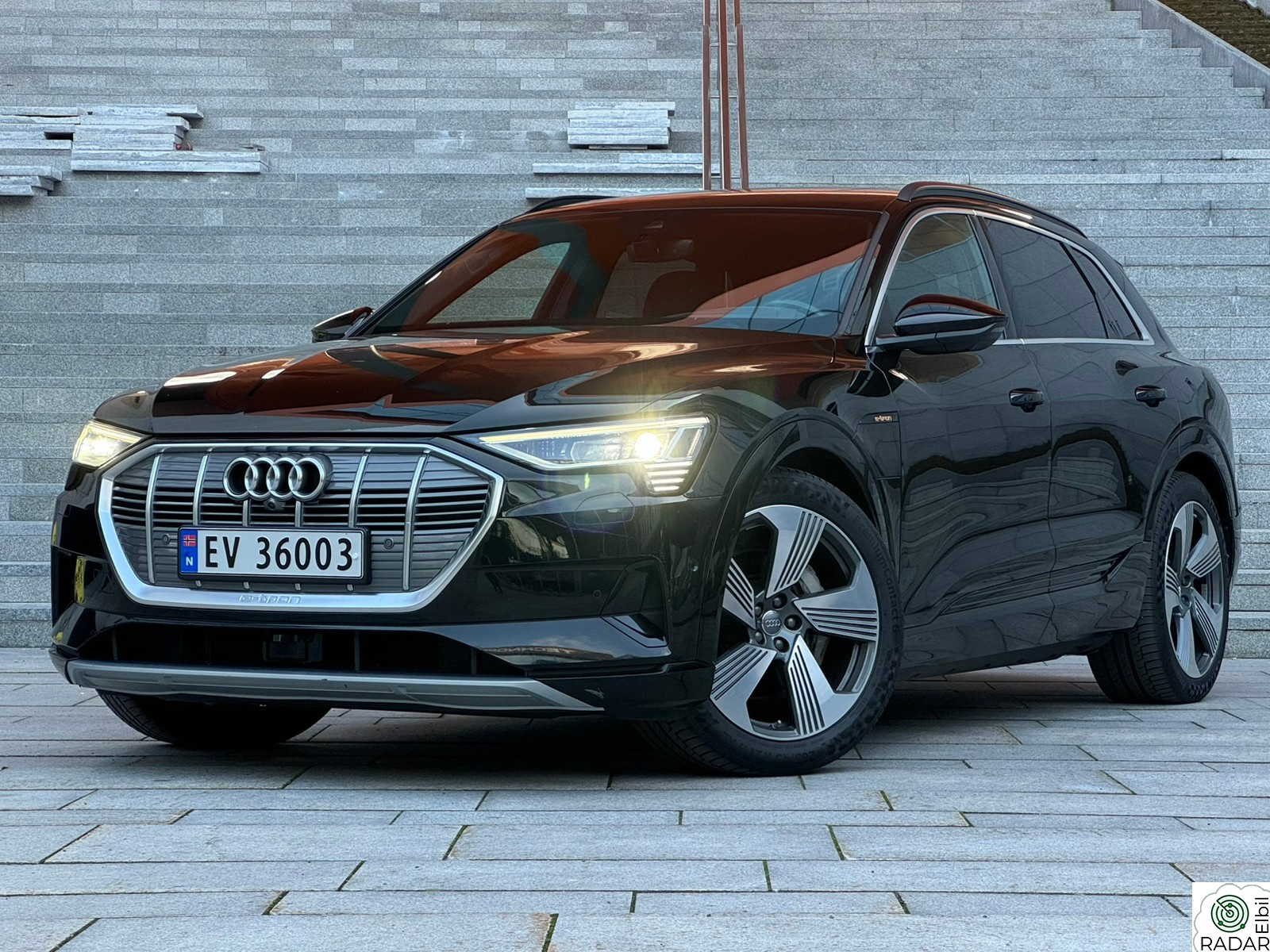 AUDI e-tron 55, EU OK 2027, 360-KAMERA, B&O, PANO, MATRIX, SKINN++