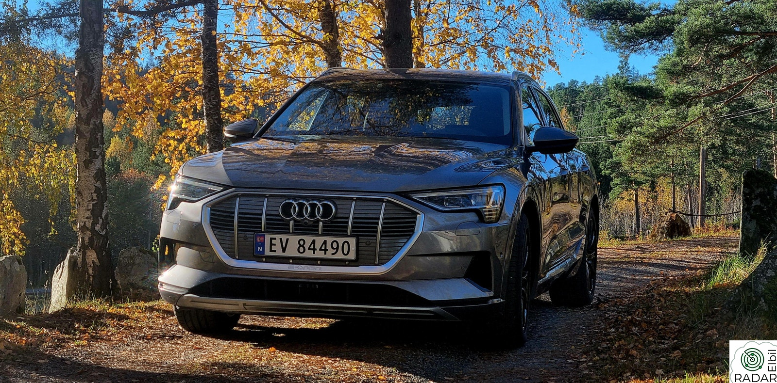 AUDI e-tron 55 Advanced, LED Matrix, Head-Up,360-kam, Keyless, Krok